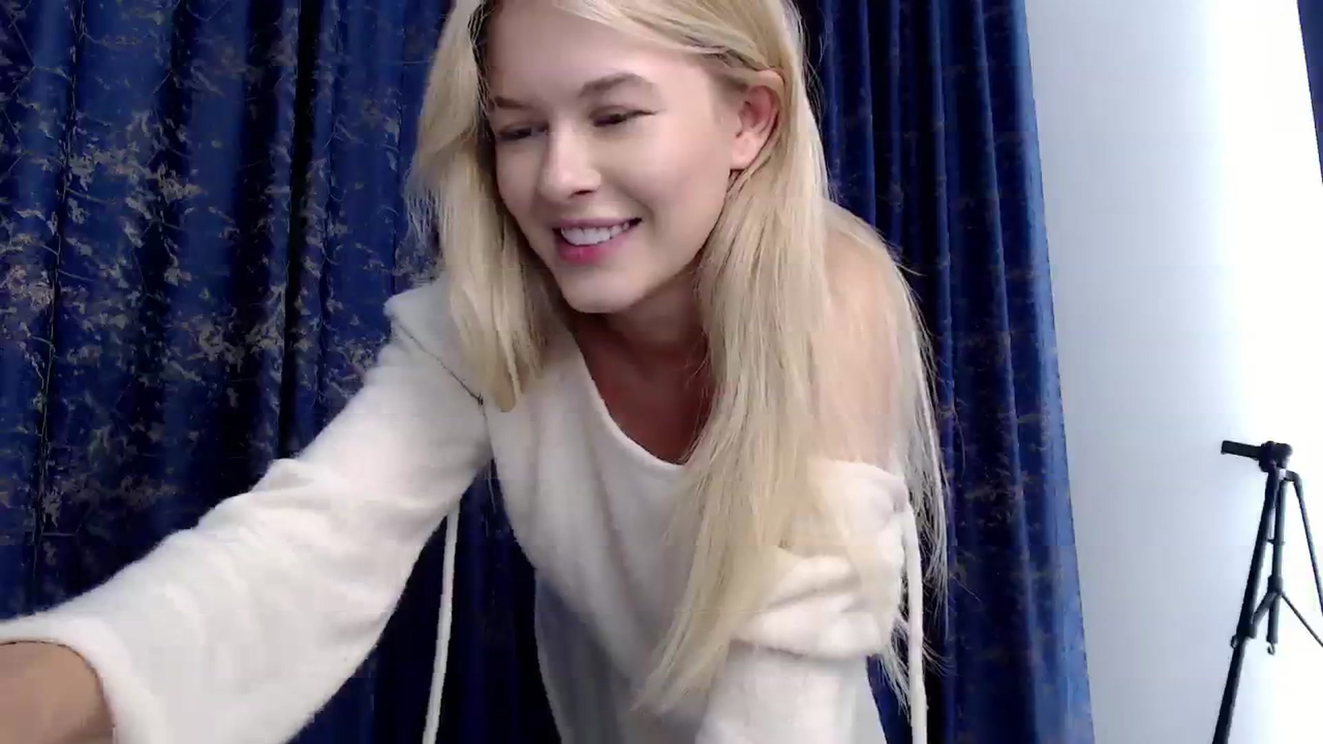 Gallery image thumbnail from Cute_BB's myfreecams stream on, 08/31/2023, 21:47 image 15 of 20