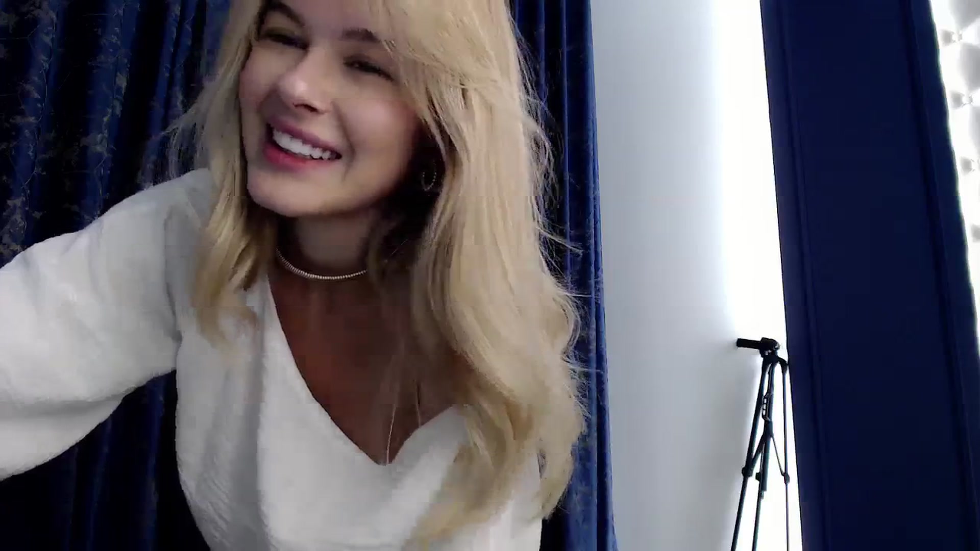 Gallery image thumbnail from Cute_BB's myfreecams stream on, 09/11/2023, 21:04 image 12 of 20