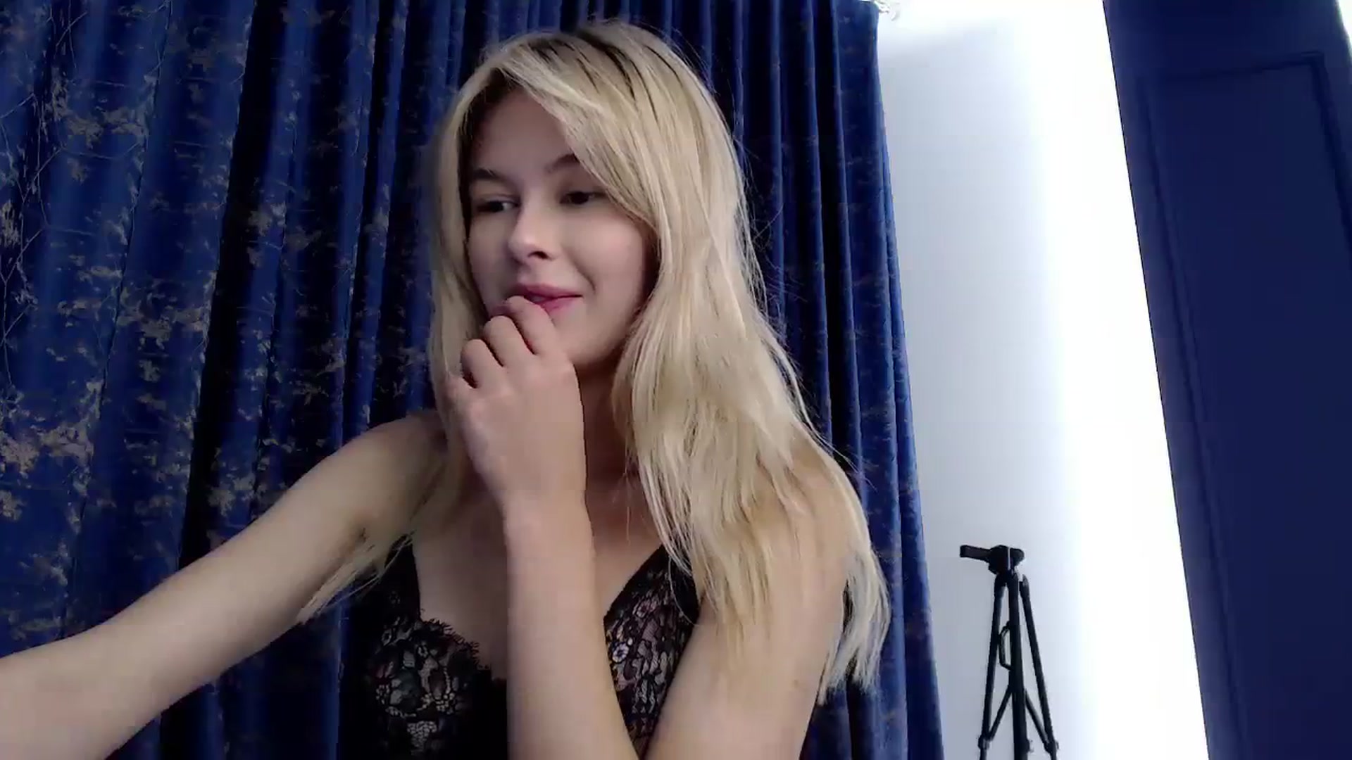 Gallery image thumbnail from Cute_BB's myfreecams stream on, 09/19/2023, 21:35 image 12 of 20
