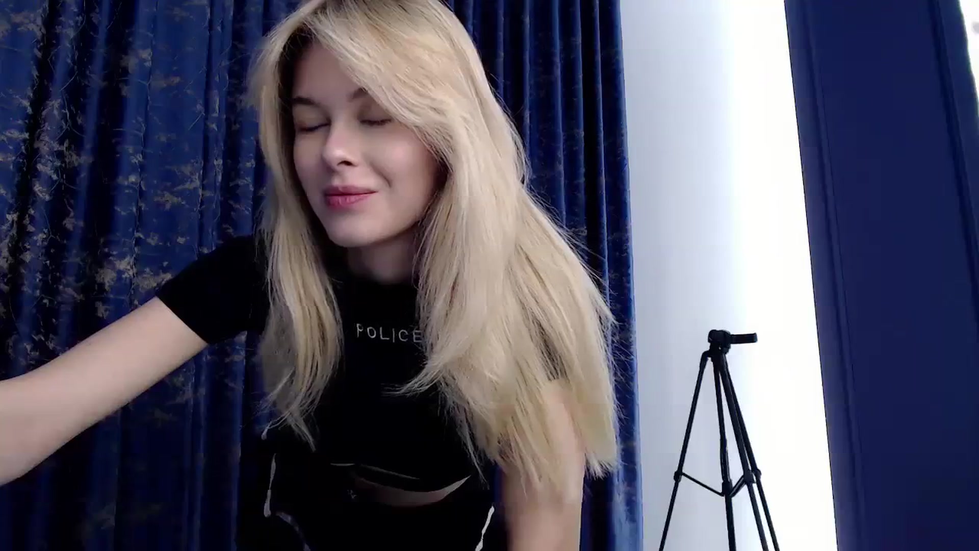 Gallery image thumbnail from Cute_BB's myfreecams stream on, 09/25/2023, 20:32 image 3 of 20
