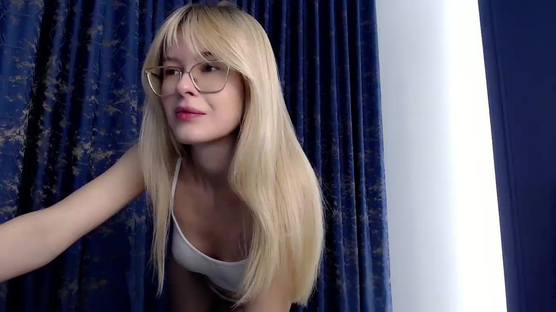 Gallery image thumbnail from Cute_BB's myfreecams stream on, 10/10/2023, 21:28 image 11 of 20