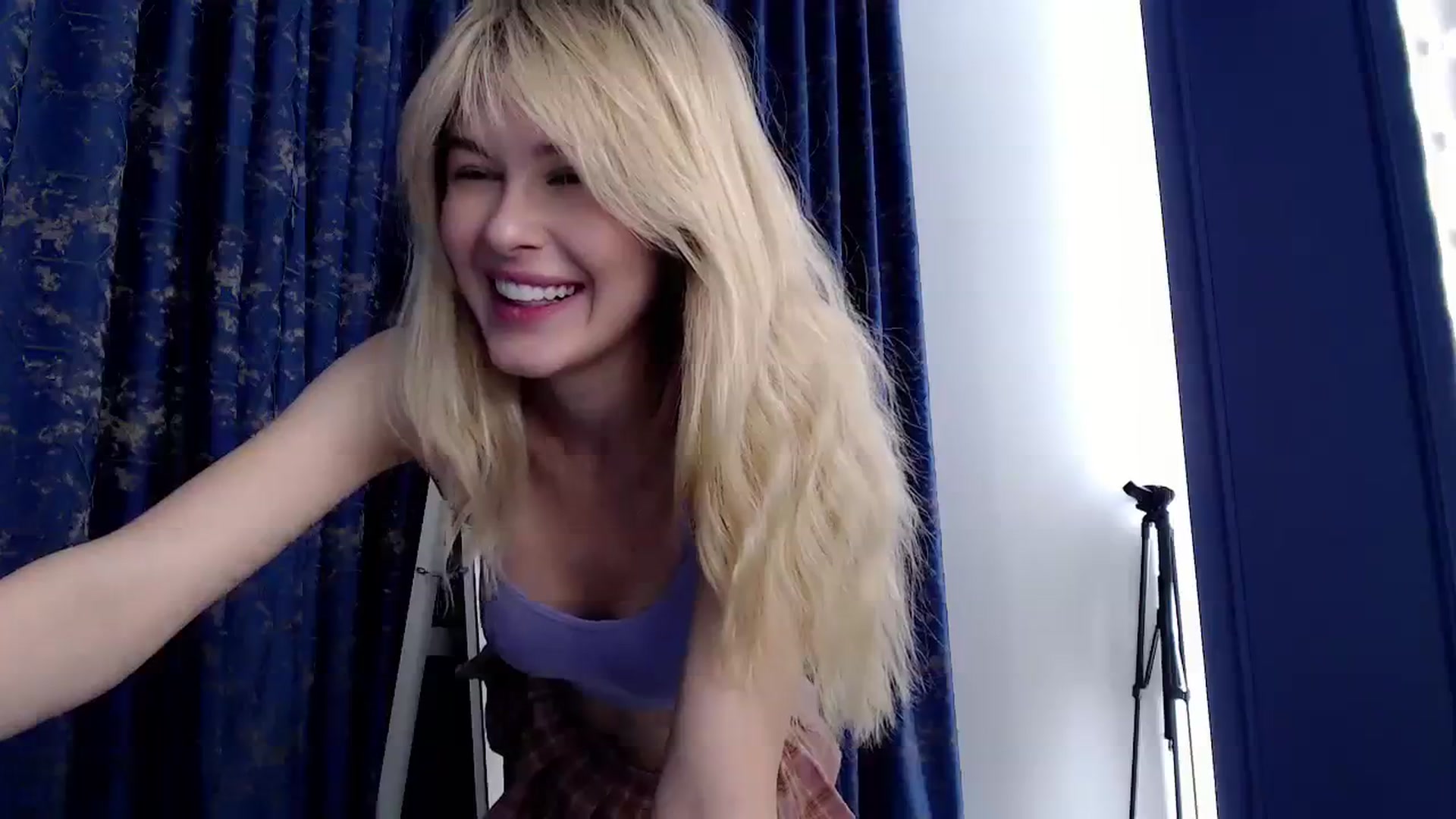 Gallery image thumbnail from Cute_BB's myfreecams stream on, 10/16/2023, 21:56 image 18 of 20
