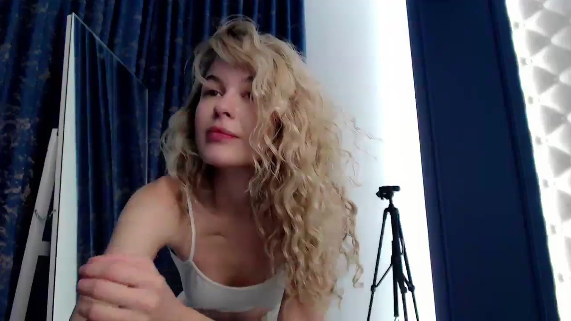 Gallery image thumbnail from Cute_BB's myfreecams stream on, 10/25/2023, 21:08 image 16 of 20