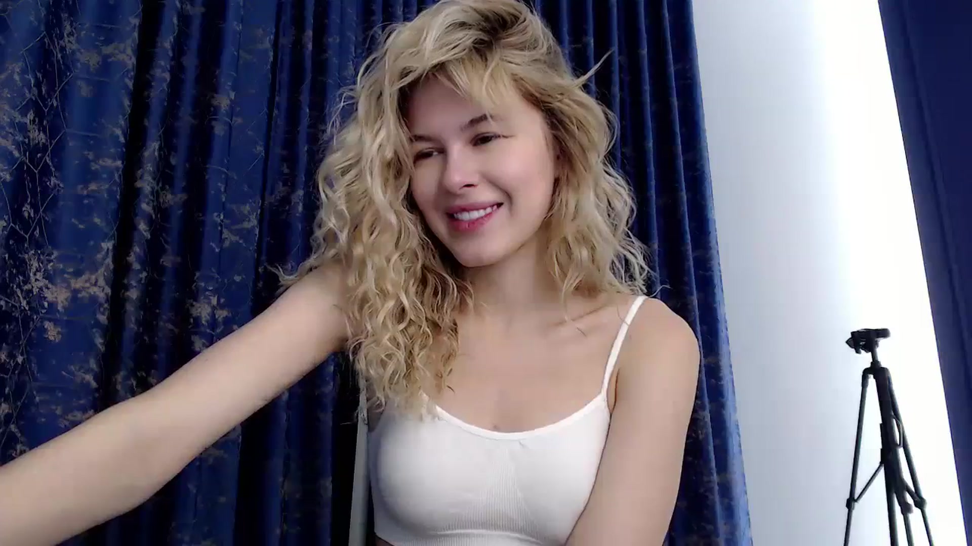 Gallery image thumbnail from Cute_BB's myfreecams stream on, 10/25/2023, 21:08 image 20 of 20