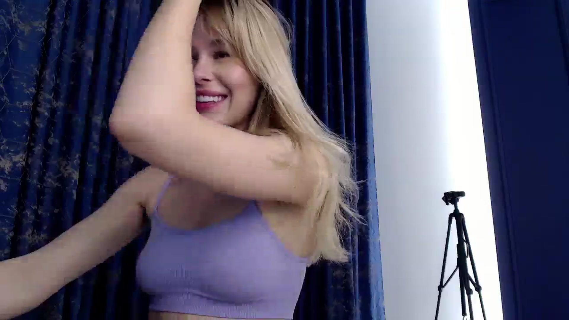 Gallery image thumbnail from Cute_BB's myfreecams stream on, 10/28/2023, 20:59 image 16 of 20