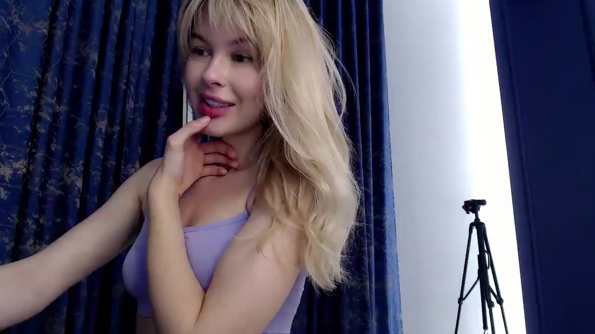 Gallery image thumbnail from Cute_BB's myfreecams stream on, 10/28/2023, 20:59 image 15 of 20