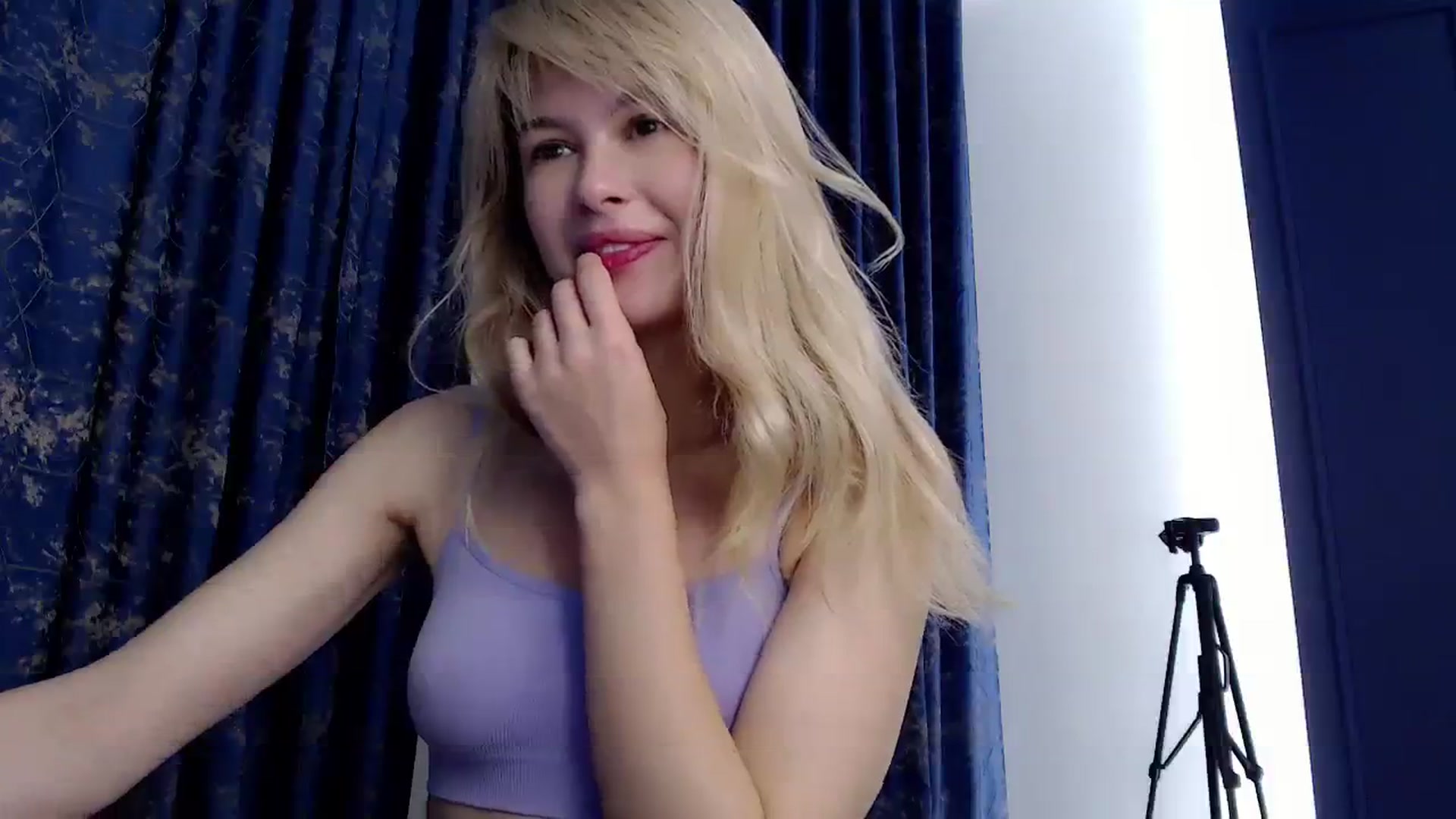 Gallery image thumbnail from Cute_BB's myfreecams stream on, 10/28/2023, 21:58 image 7 of 20
