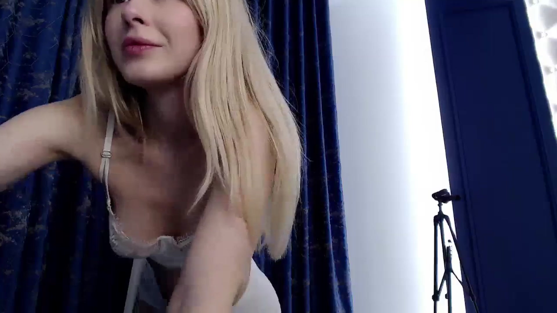 Gallery image thumbnail from Cute_BB's myfreecams stream on, 10/30/2023, 22:35 image 7 of 20