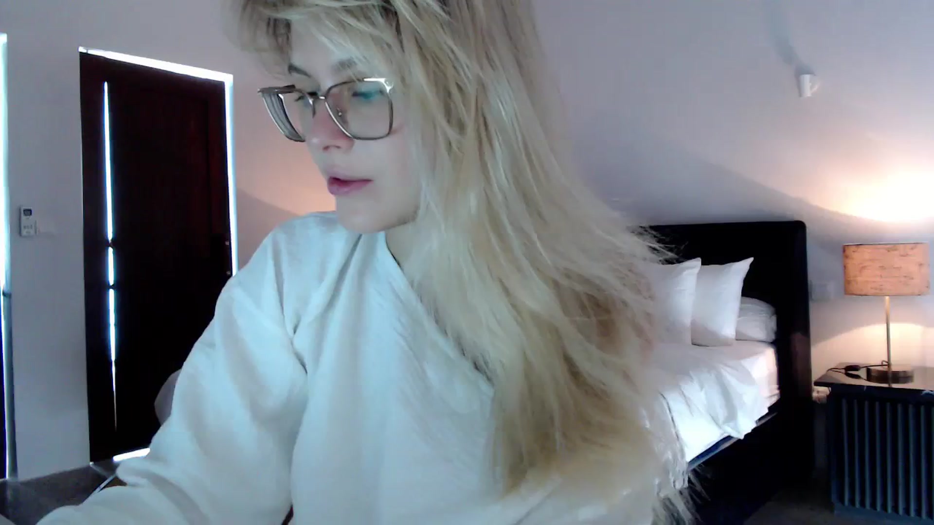 Gallery image thumbnail from Cute_BB's myfreecams stream on, 01/25/2024, 03:04 image 19 of 20