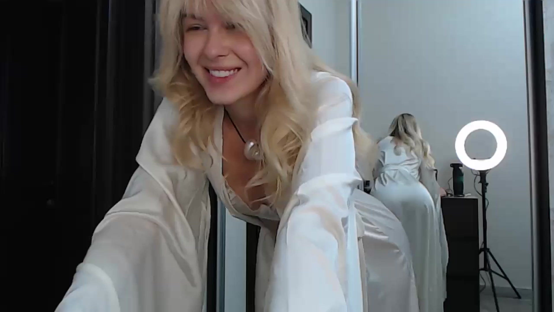 Gallery image thumbnail from Cute_BB's myfreecams stream on, 06/07/2024, 18:20 image 6 of 20