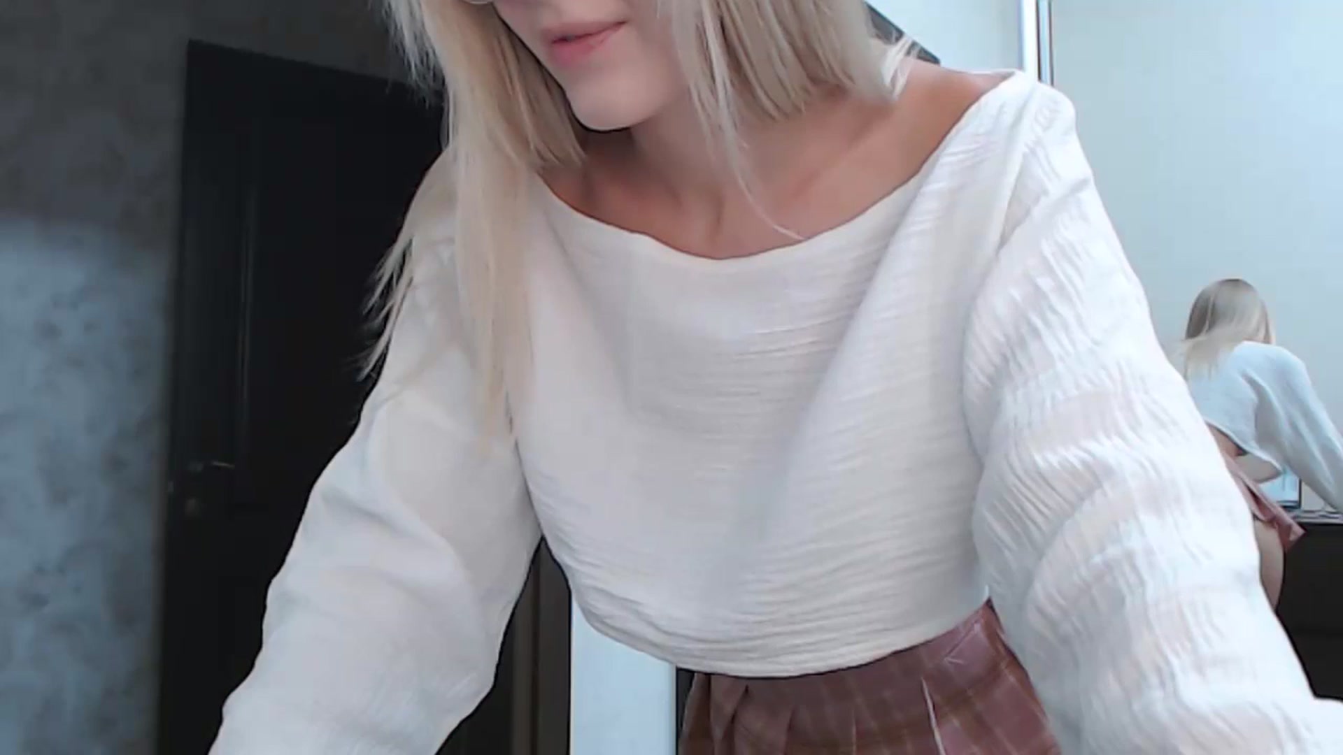 Gallery image thumbnail from Cute_BB's myfreecams stream on, 06/22/2024, 21:11 image 1 of 20