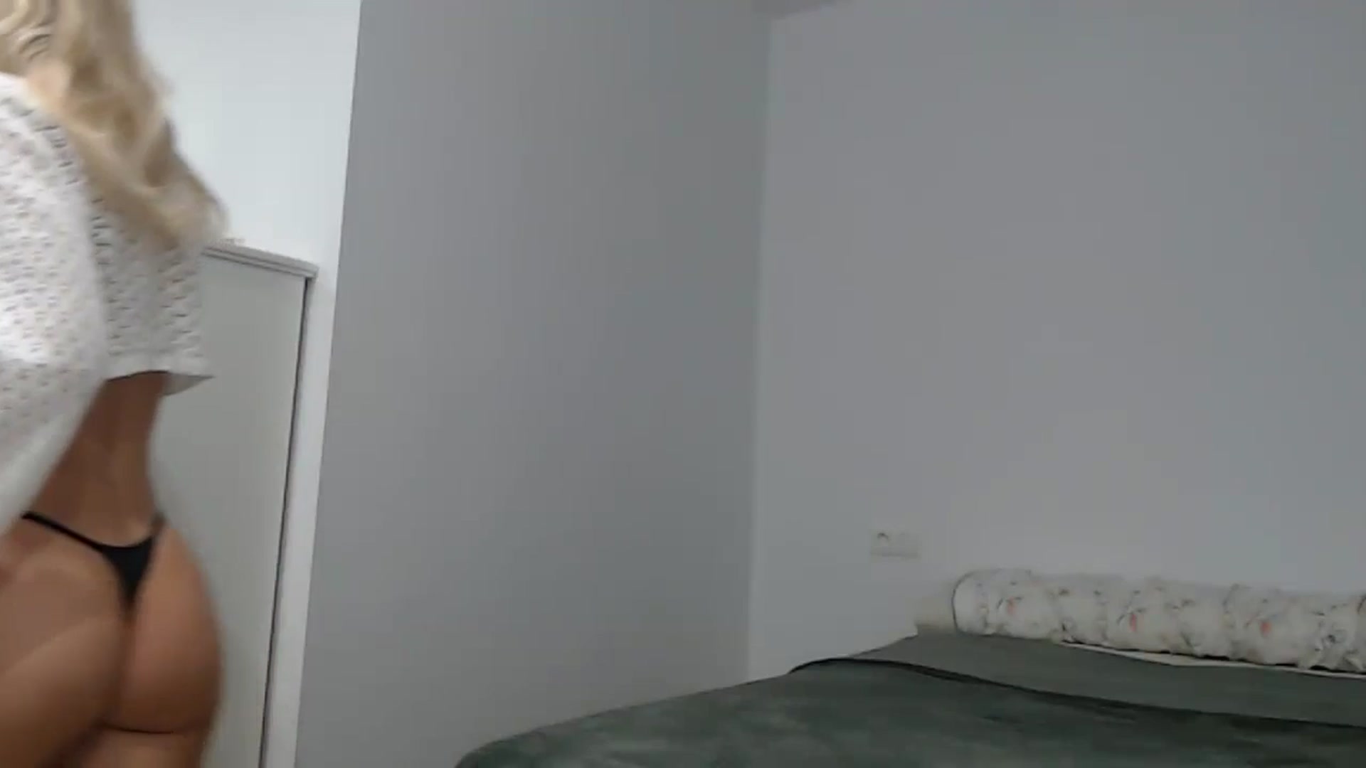 Gallery image thumbnail from Cute_BB's myfreecams stream on, 09/28/2024, 21:41 image 18 of 20