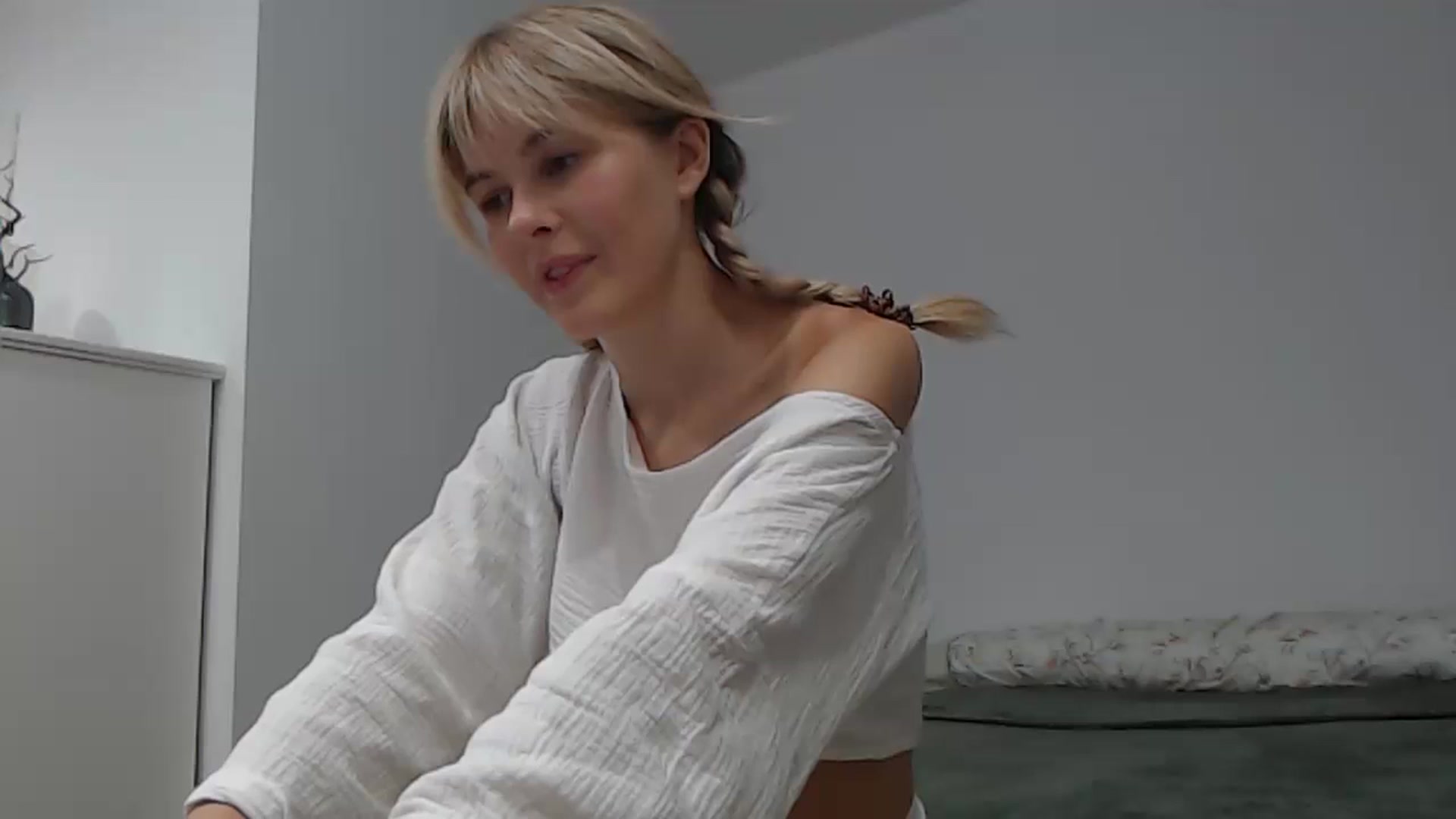 Gallery image thumbnail from Cute_BB's myfreecams stream on, 10/09/2024, 22:08 image 17 of 20