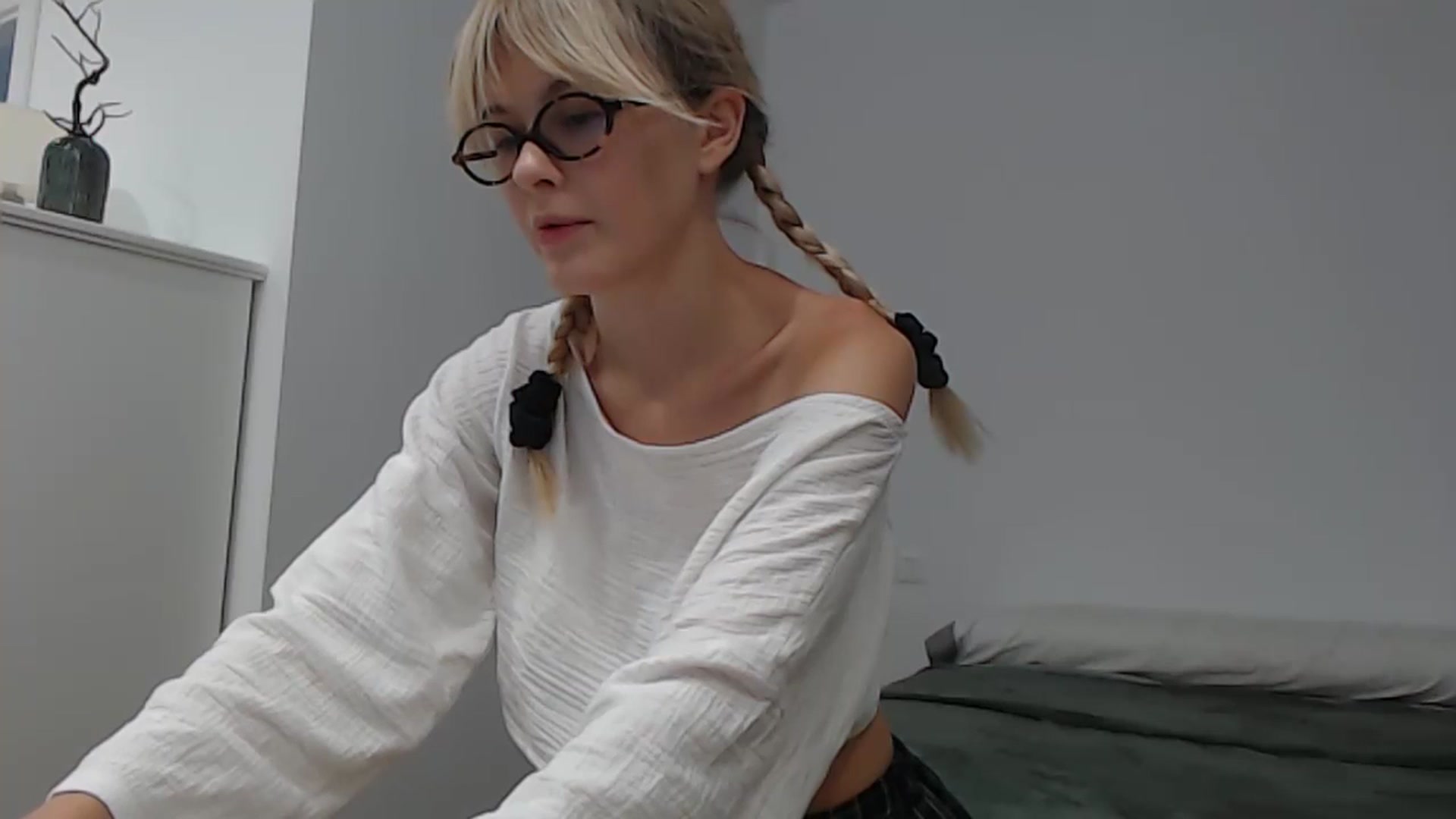 Gallery image thumbnail from Cute_BB's myfreecams stream on, 10/26/2024, 21:47 image 1 of 20