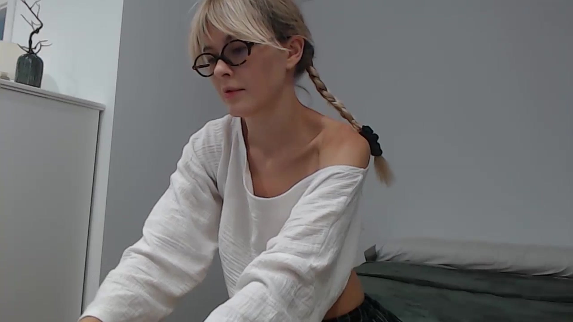 Gallery image thumbnail from Cute_BB's myfreecams stream on, 10/26/2024, 21:47 image 5 of 20