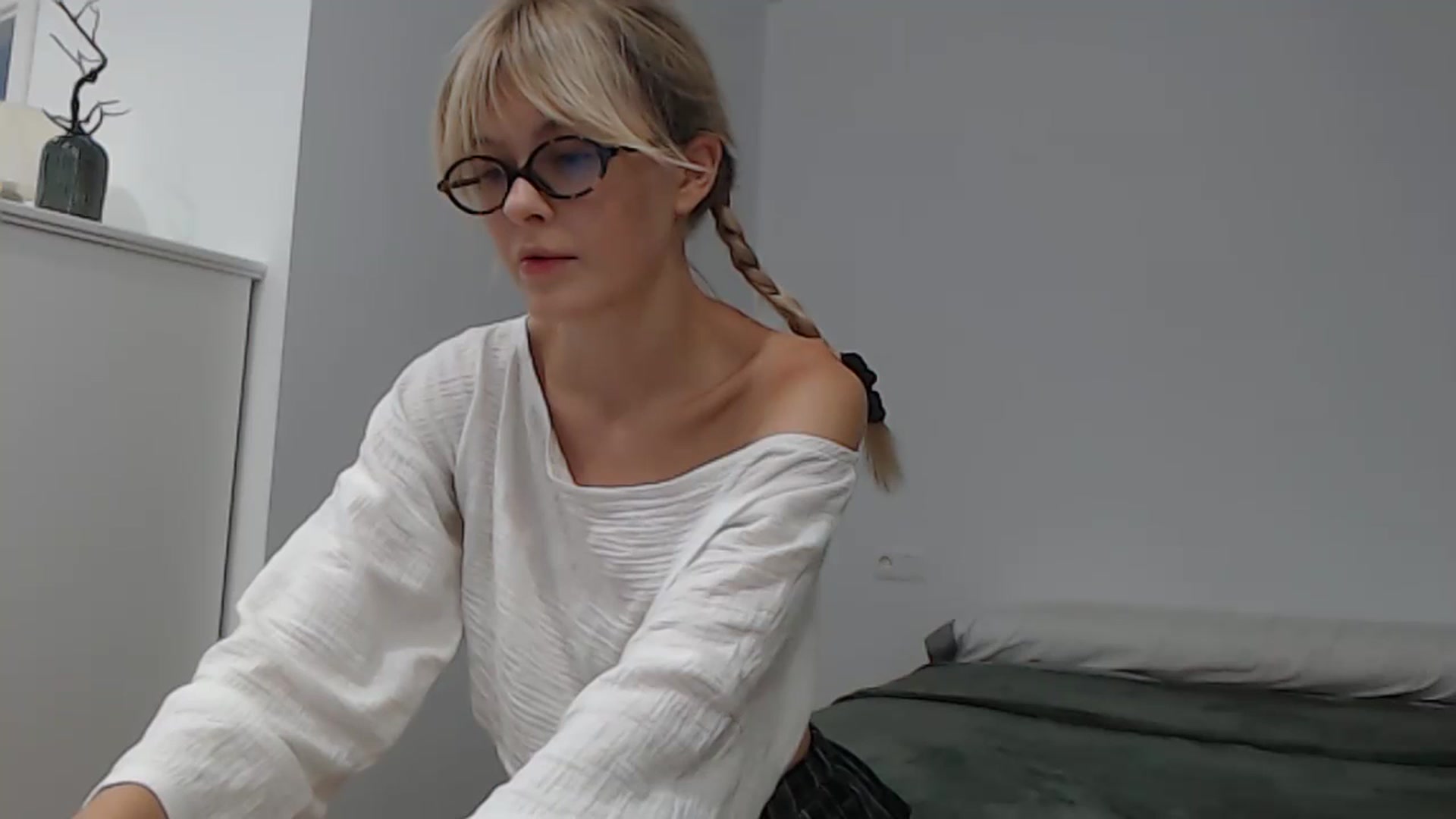 Gallery image thumbnail from Cute_BB's myfreecams stream on, 10/26/2024, 21:47 image 20 of 20