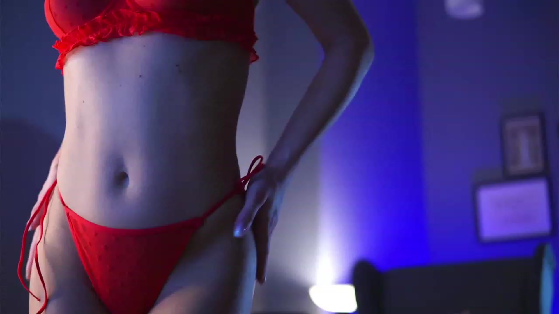 Gallery image thumbnail from Cute_Blondie's myfreecams stream on, 12/28/2022, 05:29 image 15 of 20