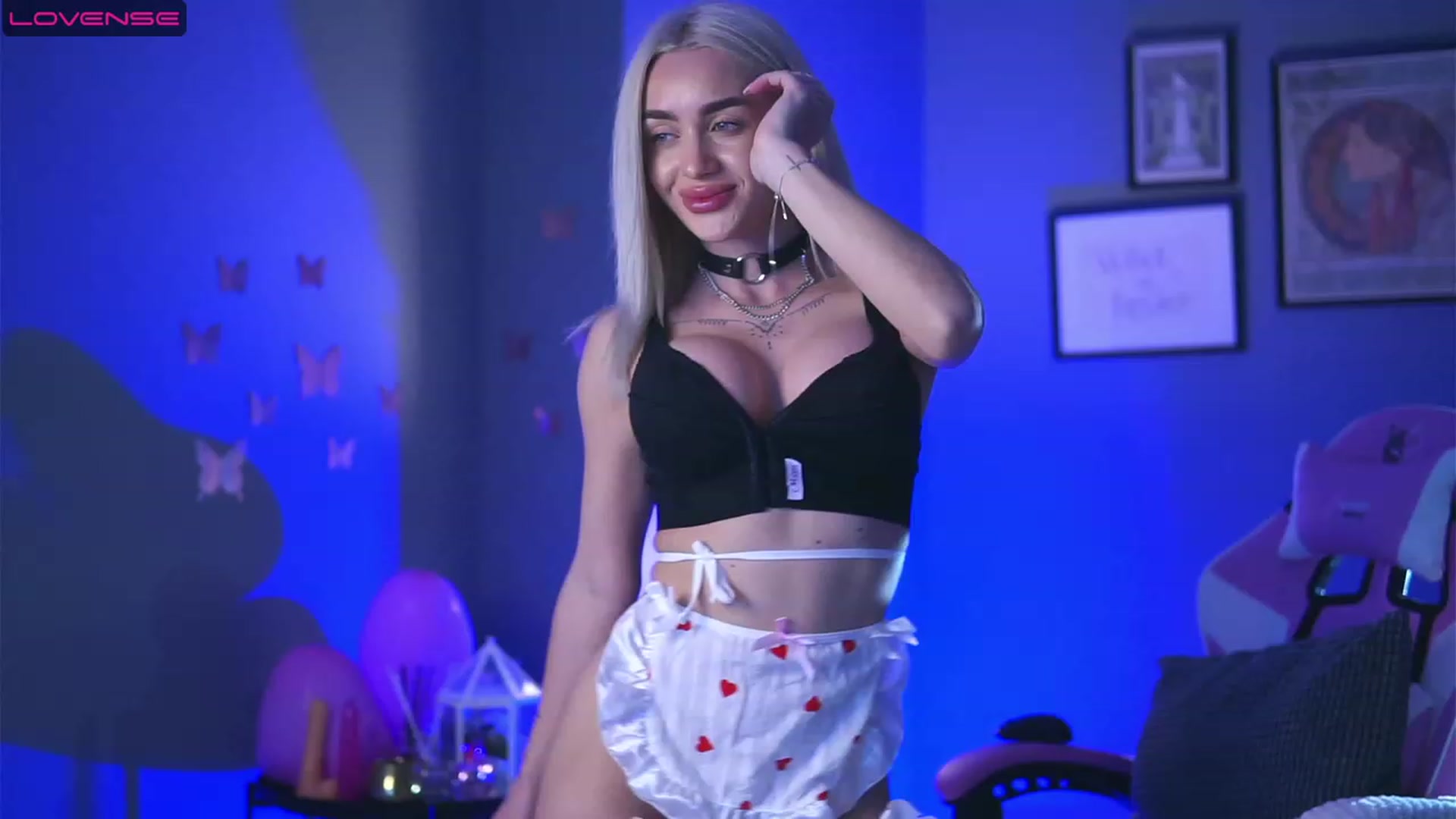 Gallery image thumbnail from Cute_Blondie's myfreecams stream on, 05/01/2023, 07:56 image 16 of 20