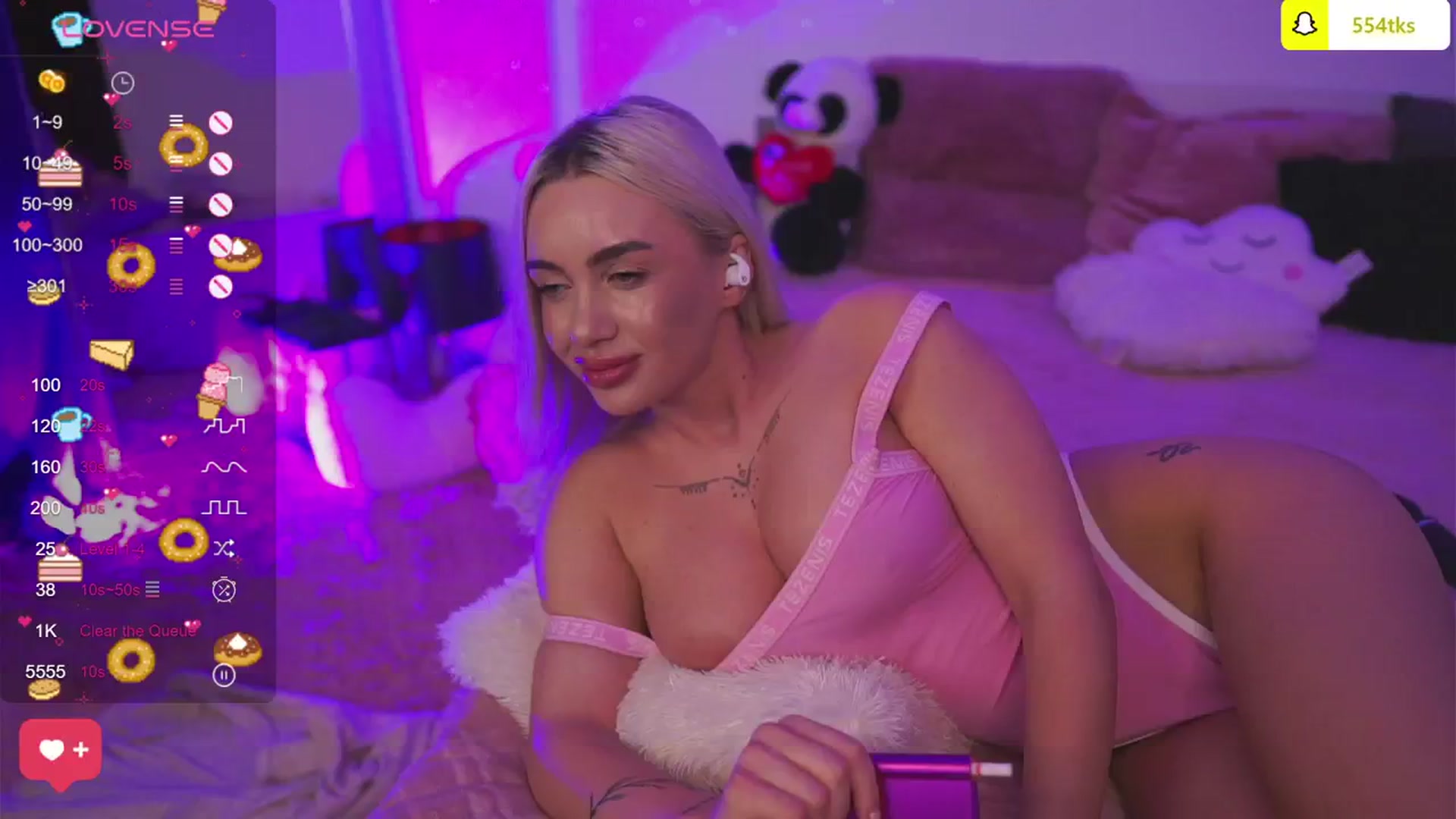Gallery image thumbnail from Cute_Blondie's myfreecams stream on, 03/13/2024, 13:34 image 13 of 20