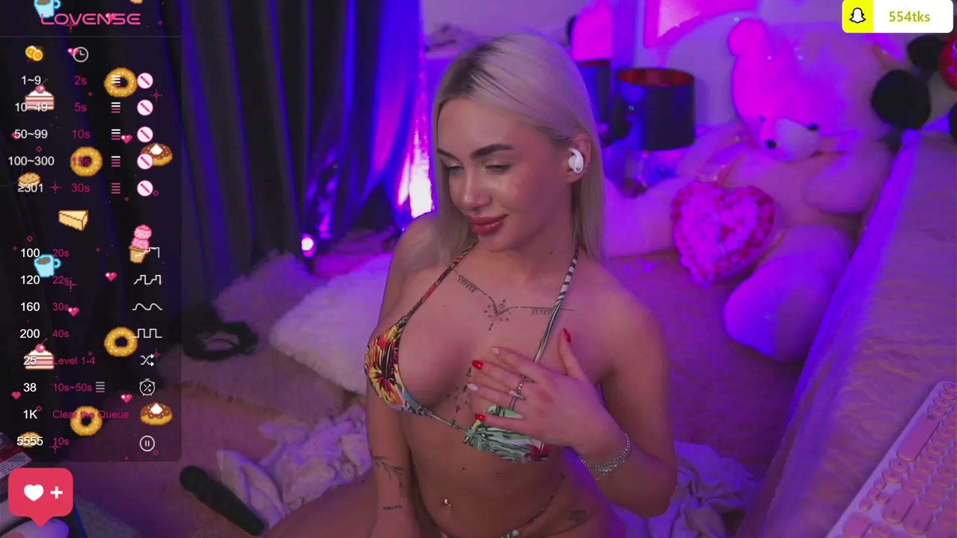 Gallery image thumbnail from Cute_Blondie's myfreecams stream on, 03/14/2024, 07:44 image 16 of 20