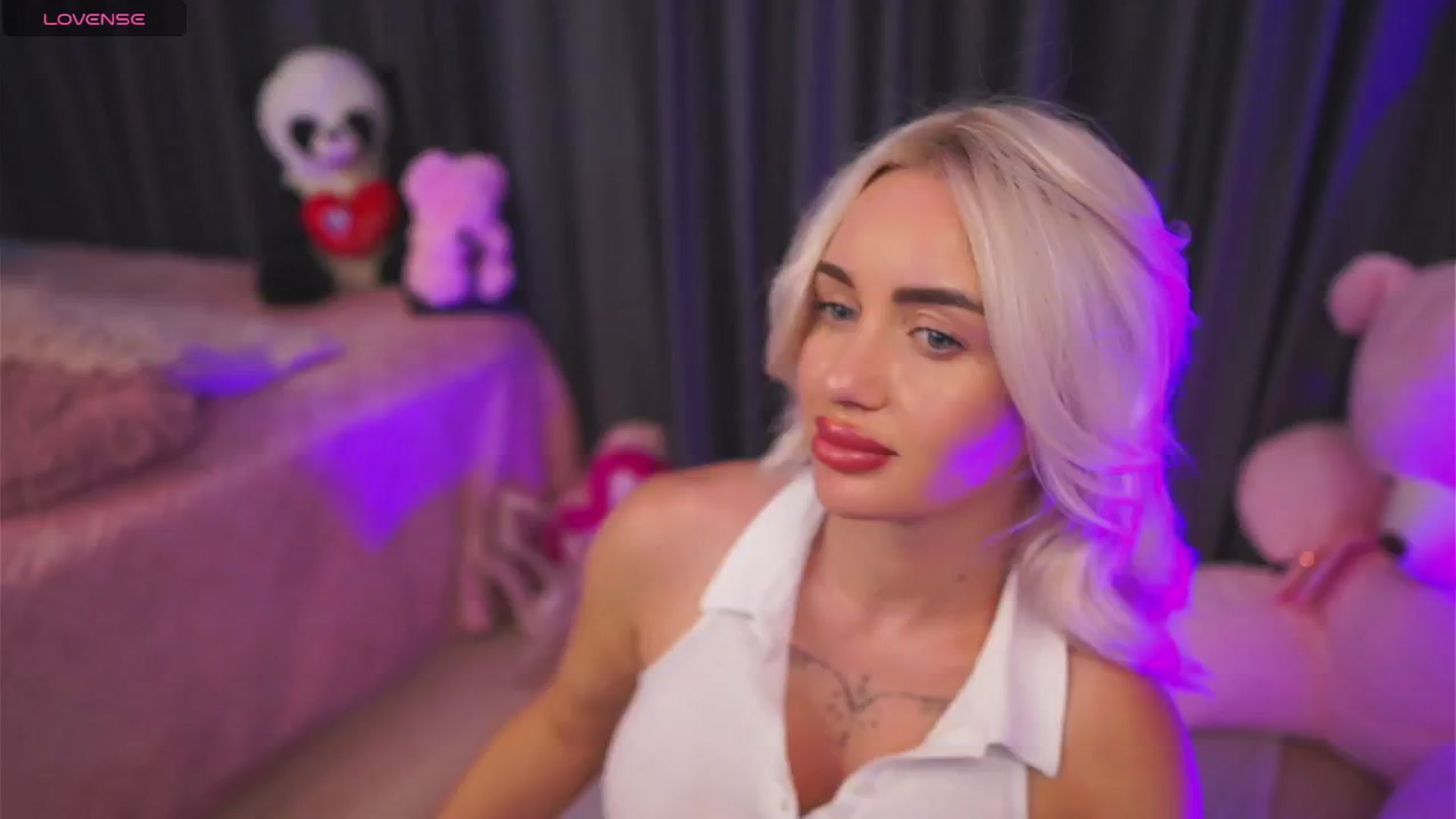 Gallery image thumbnail from Cute_Blondie's myfreecams stream on, 08/07/2024, 11:19 image 8 of 20