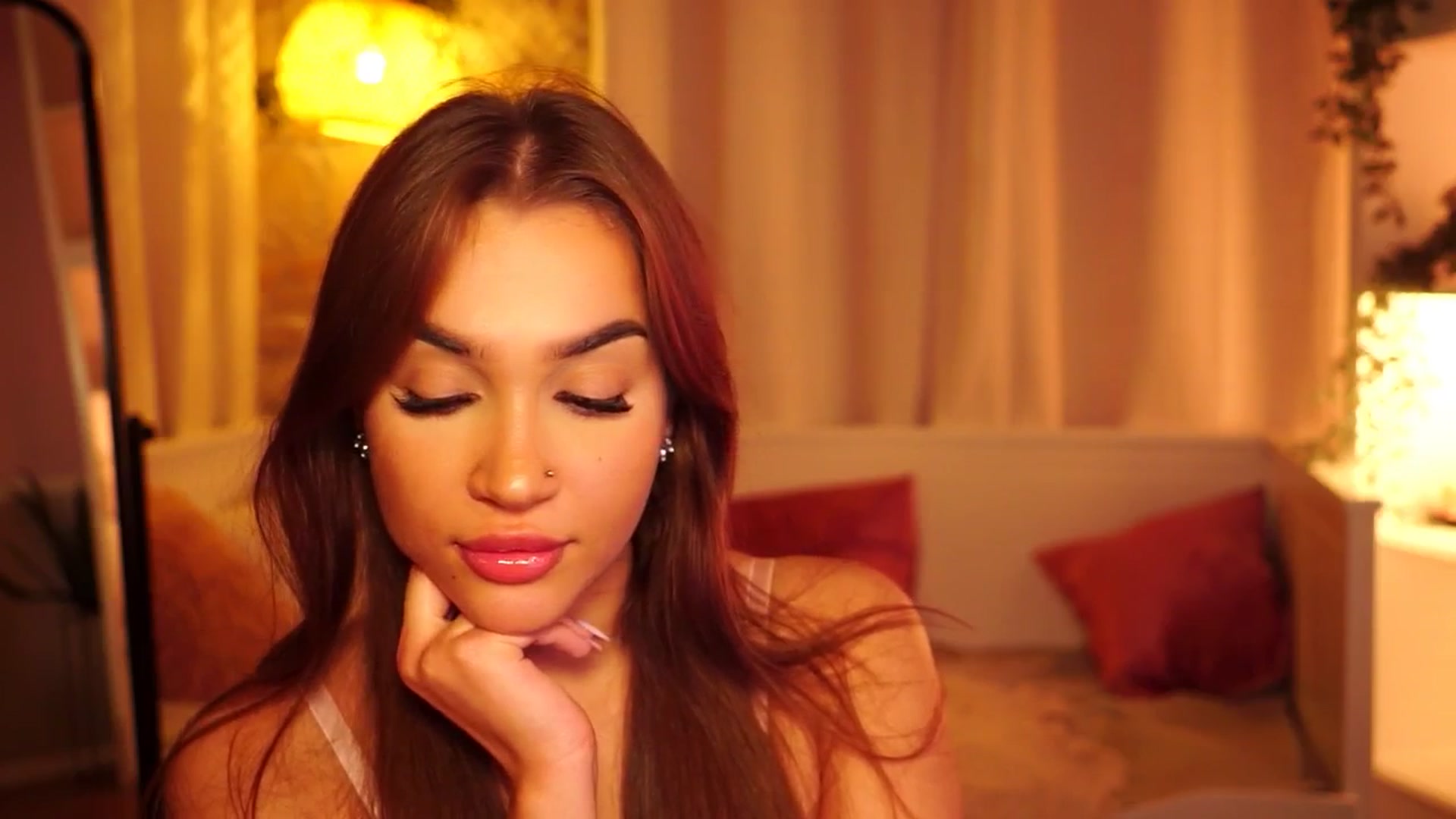 Gallery image thumbnail from Cute_Foxy's myfreecams stream on, 04/17/2025, 21:12 image 19 of 20
