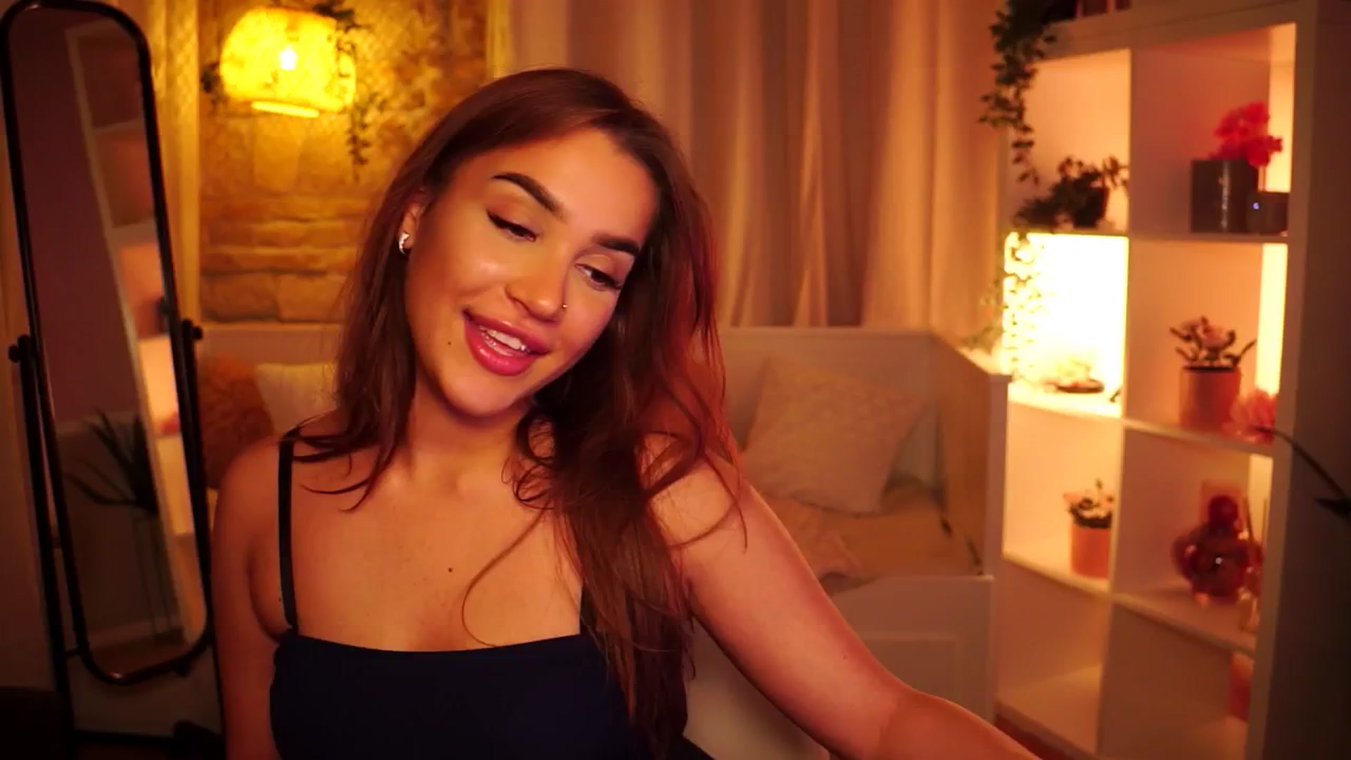 Gallery image thumbnail from Cute_Foxy's myfreecams stream on, 04/22/2025, 18:30 image 4 of 20