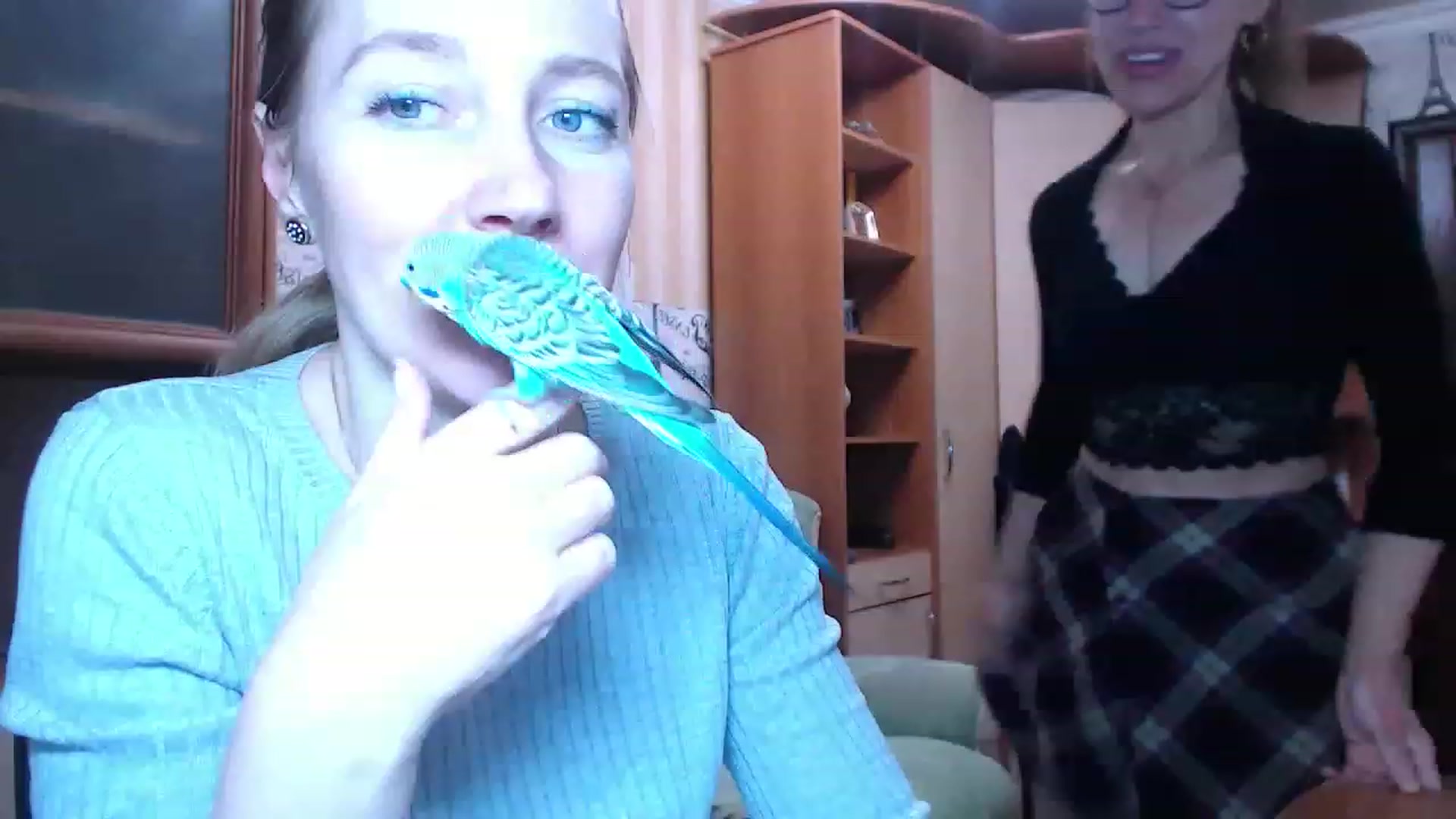 Gallery image thumbnail from Cute_Lion's myfreecams stream on, 11/17/2022, 17:45 image 11 of 20
