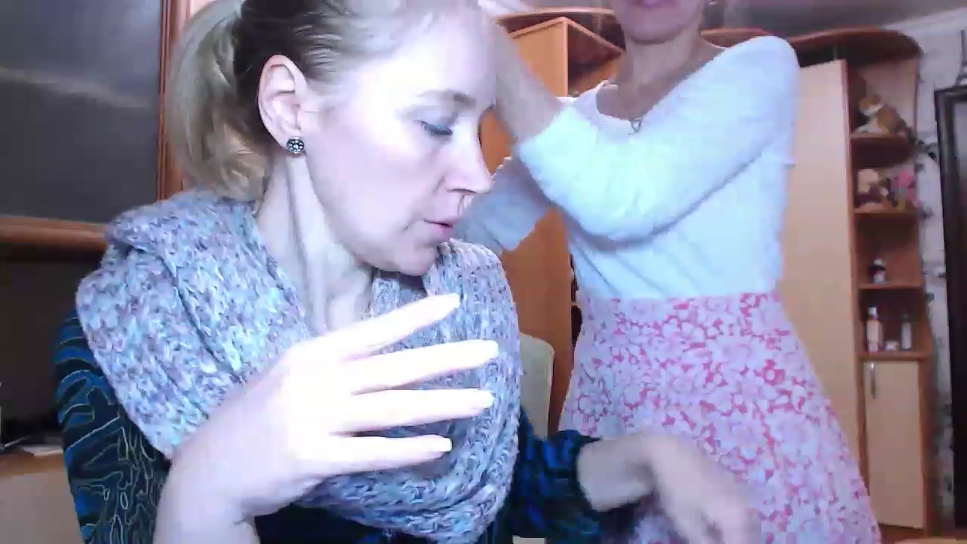 Gallery image thumbnail from Cute_Lion's myfreecams stream on, 11/19/2022, 18:10 image 4 of 20