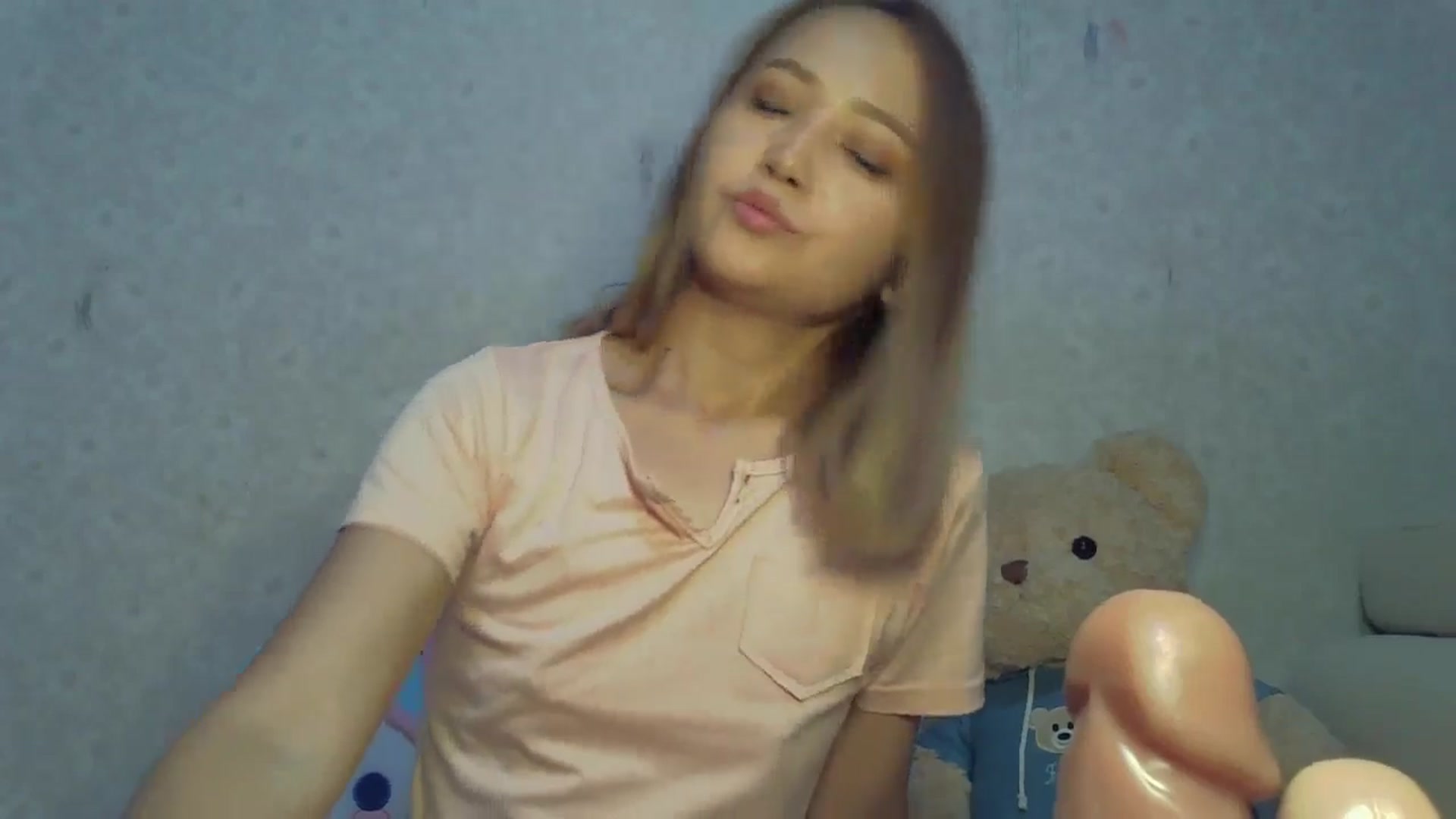 Gallery image thumbnail from Cute_TinyAni's myfreecams stream on, 09/21/2024, 16:23 image 17 of 20