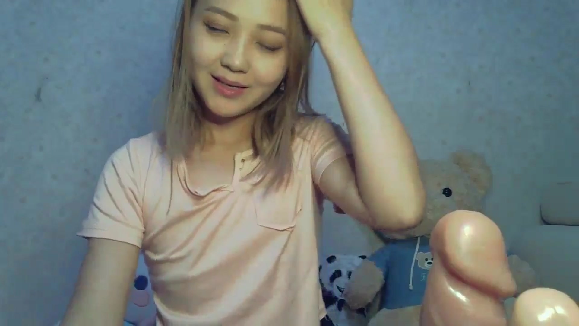 Gallery image thumbnail from Cute_TinyAni's myfreecams stream on, 09/21/2024, 19:14 image 20 of 20
