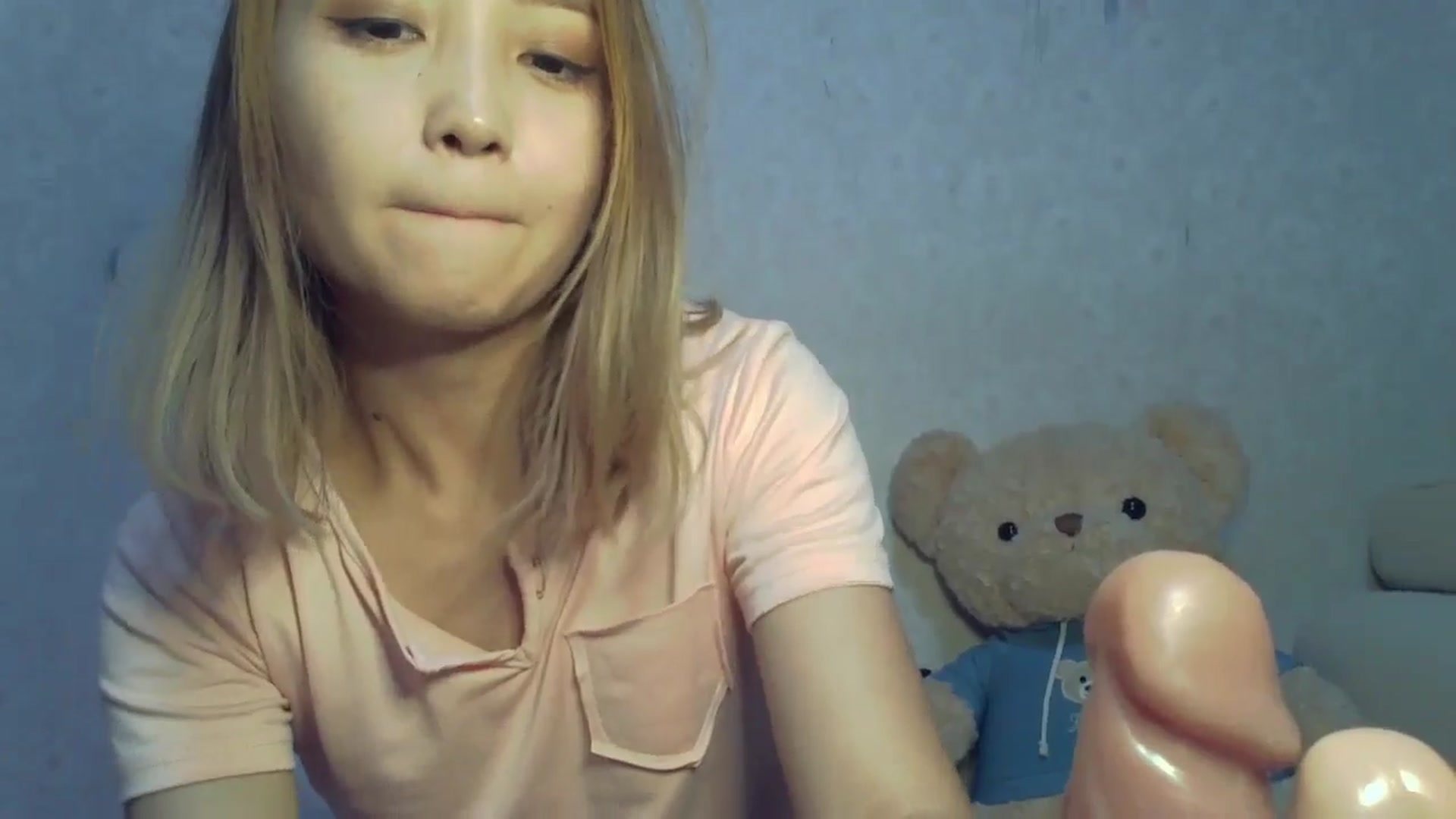 Gallery image thumbnail from Cute_TinyAni's myfreecams stream on, 09/21/2024, 19:14 image 19 of 20
