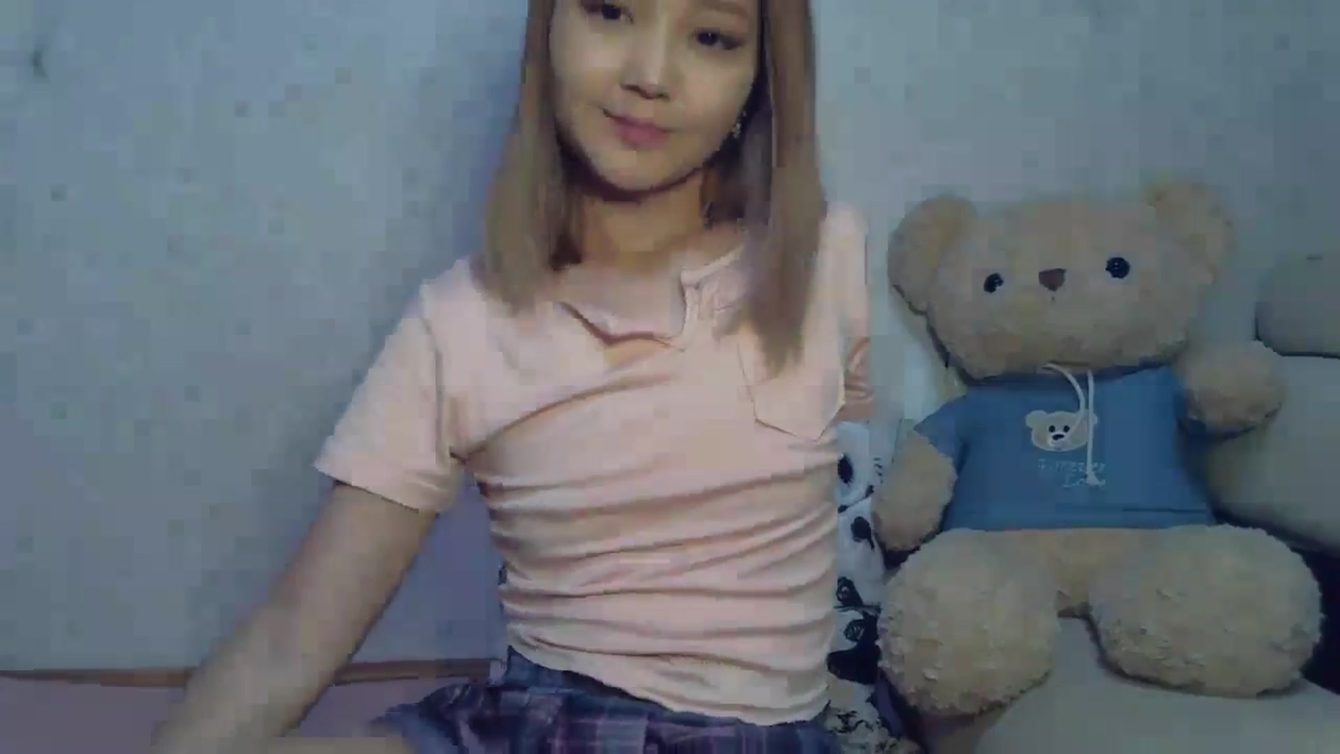 Gallery image thumbnail from Cute_TinyAni's myfreecams stream on, 09/22/2024, 13:34 image 17 of 20