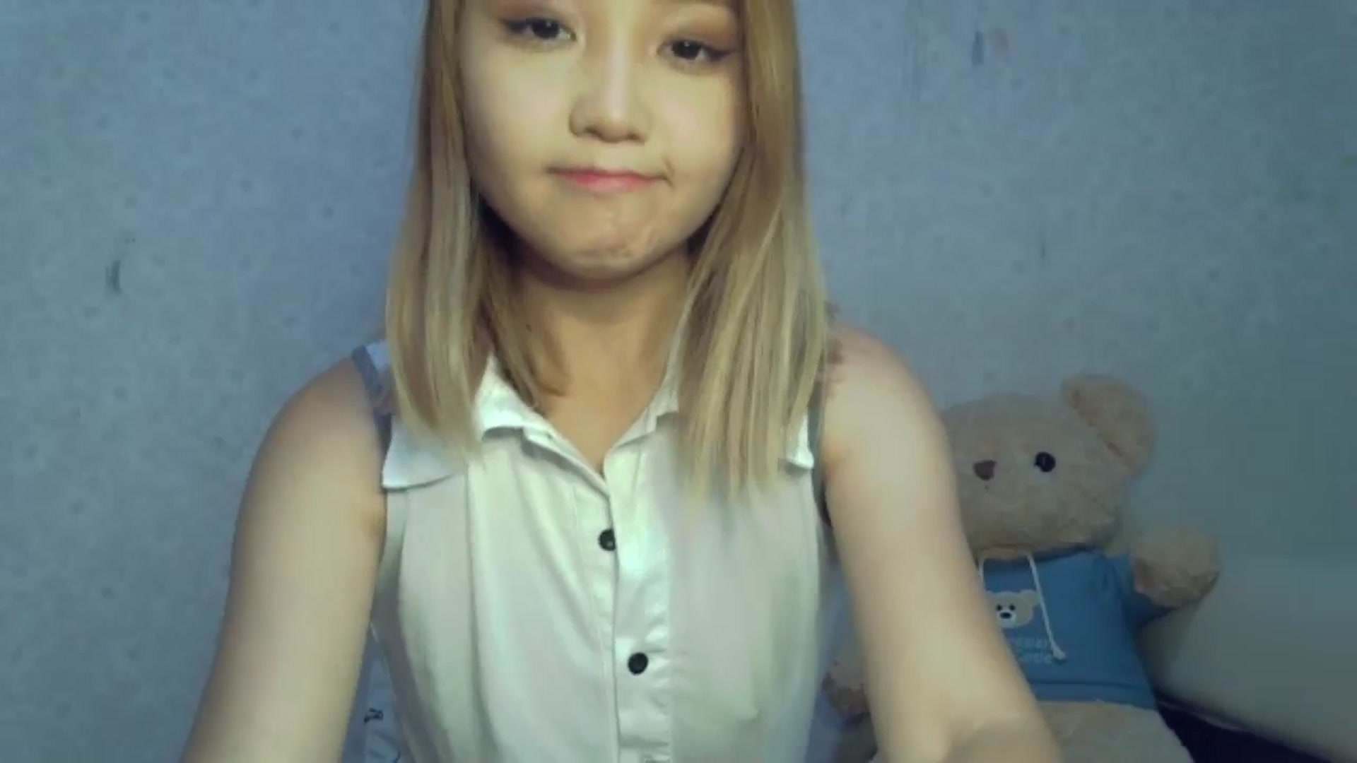Gallery image thumbnail from Cute_TinyAni's myfreecams stream on, 09/23/2024, 08:49 image 14 of 20