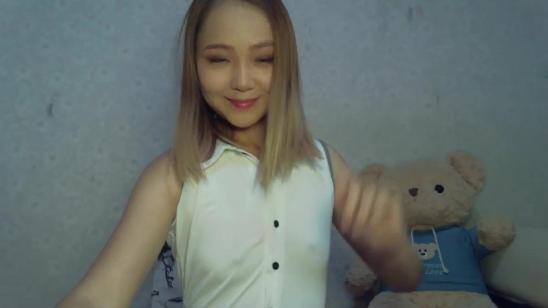 Gallery image thumbnail from Cute_TinyAni's myfreecams stream on, 09/23/2024, 08:49 image 7 of 20