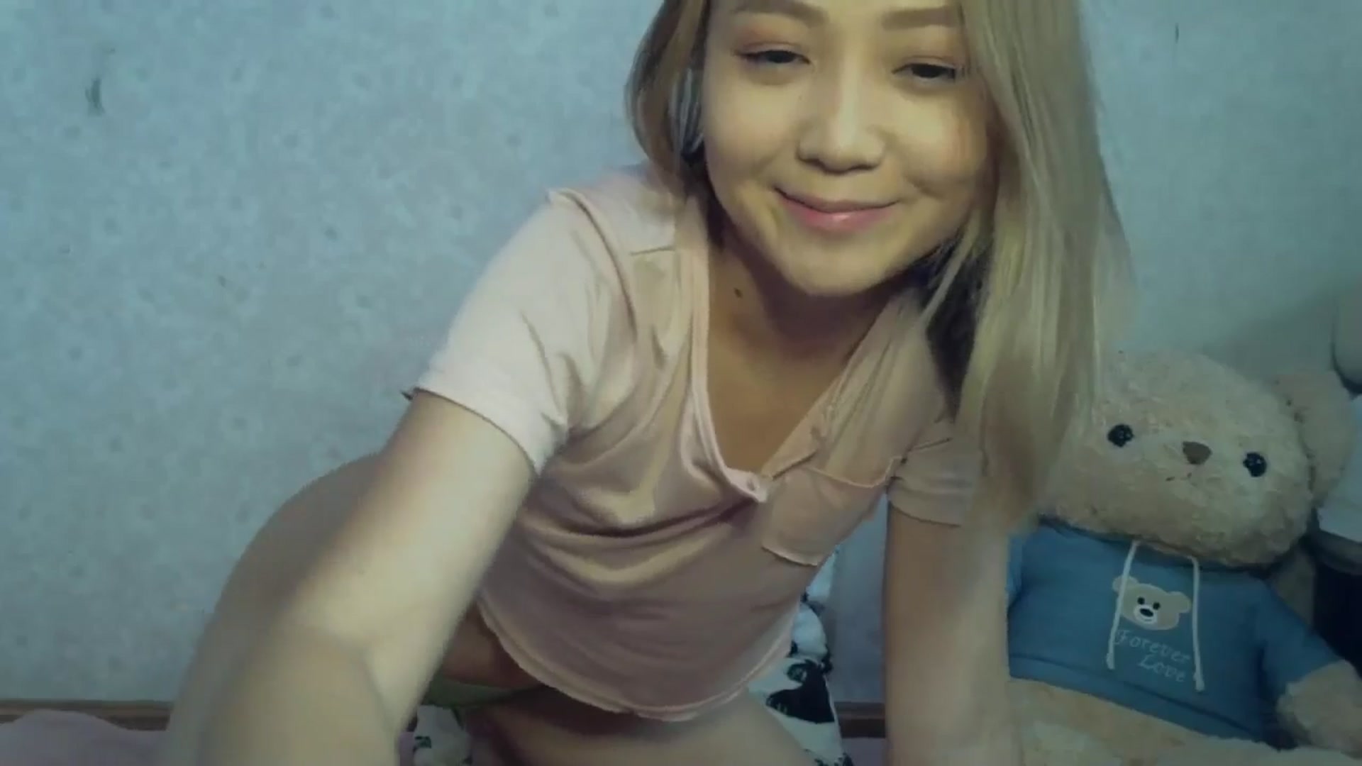 Gallery image thumbnail from Cute_TinyAni's myfreecams stream on, 09/28/2024, 07:43 image 4 of 20
