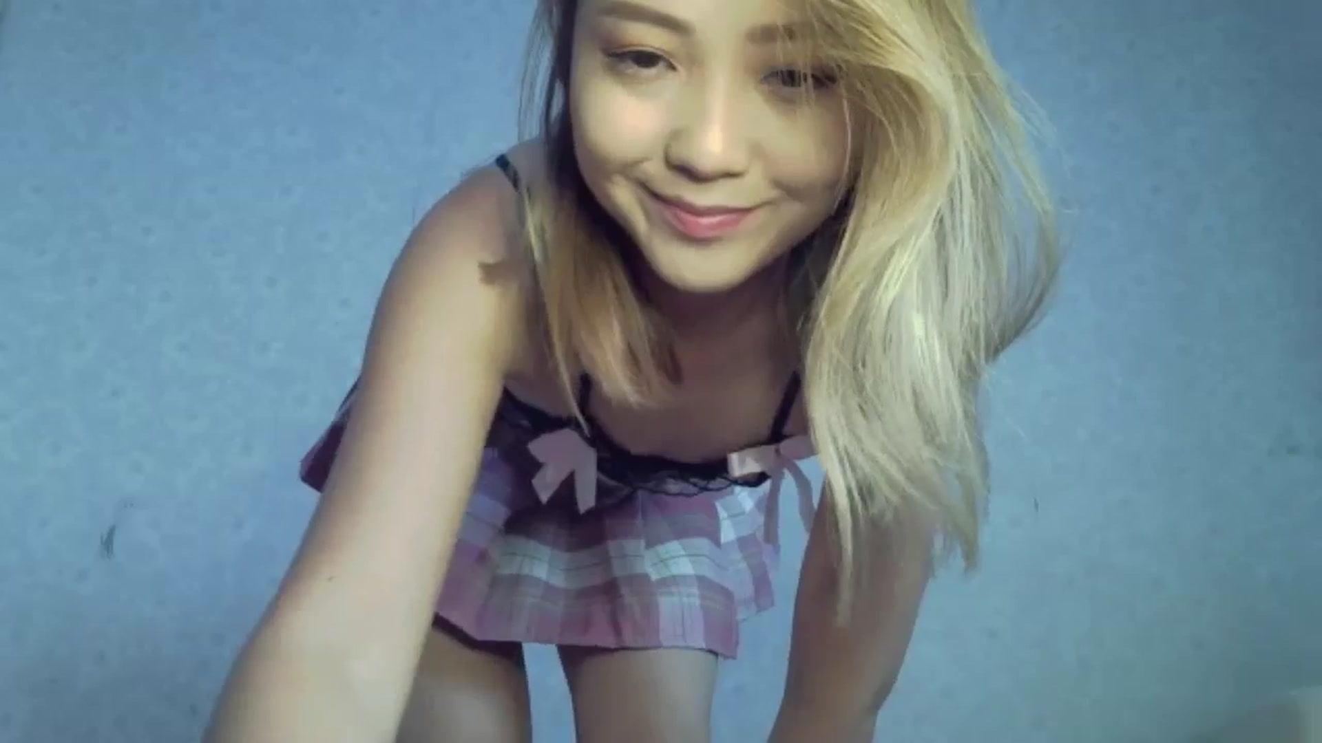 Gallery image thumbnail from Cute_TinyAni's myfreecams stream on, 09/28/2024, 08:24 image 15 of 20