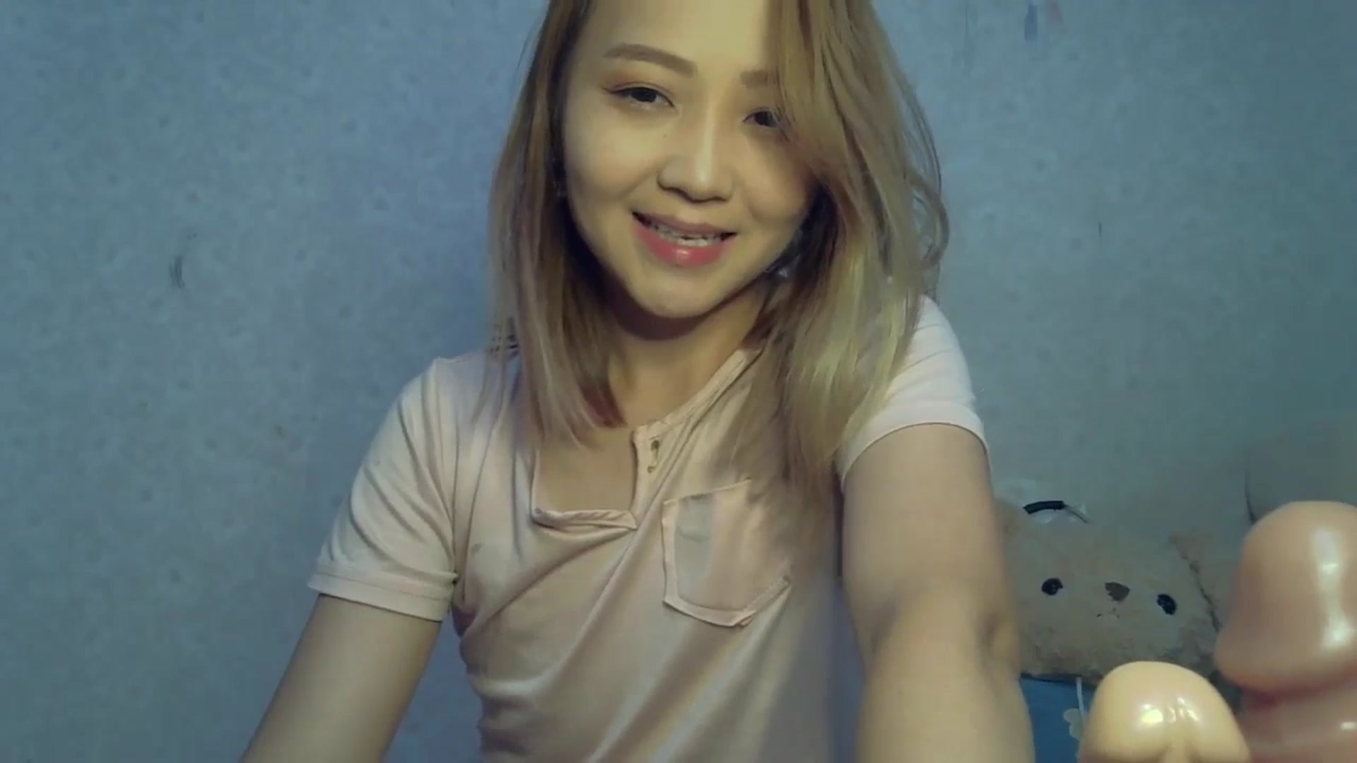 Gallery image thumbnail from Cute_TinyAni's myfreecams stream on, 09/28/2024, 10:01 image 9 of 20