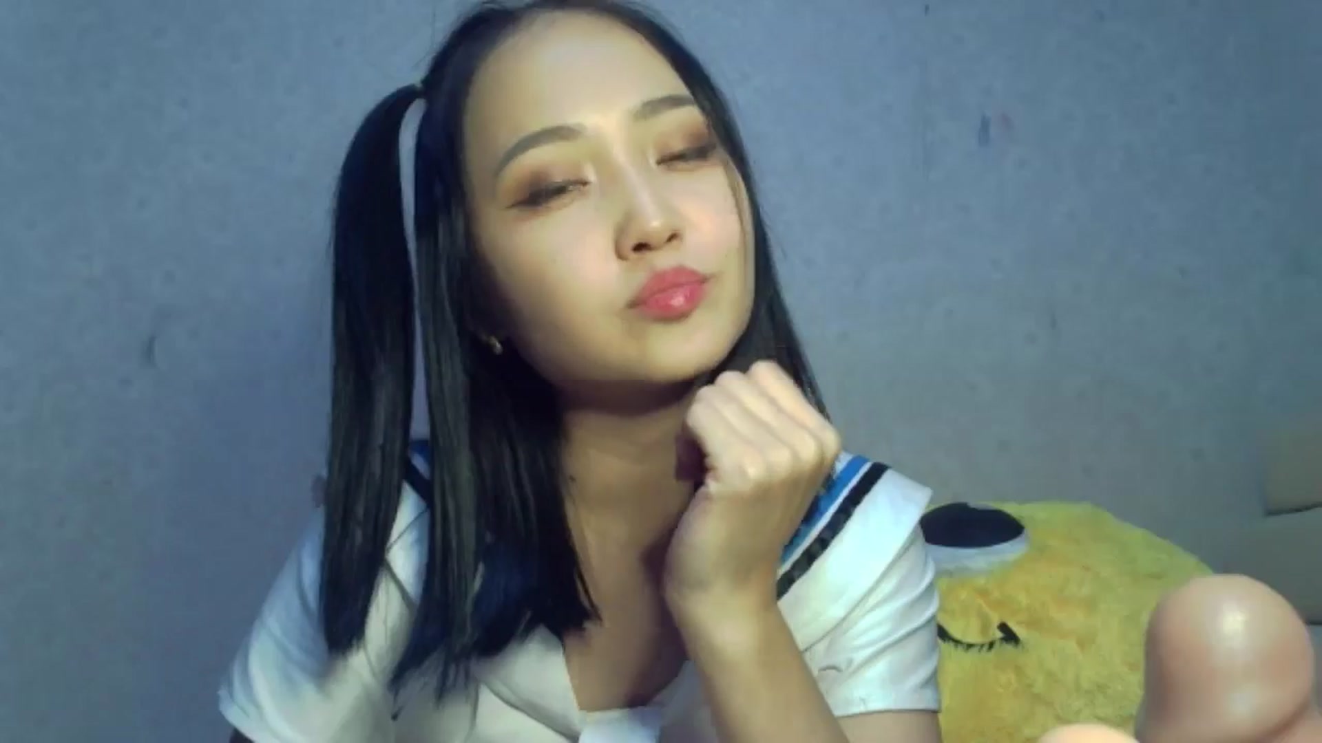 Gallery image thumbnail from Cute_TinyAni's myfreecams stream on, 10/16/2024, 15:52 image 10 of 20