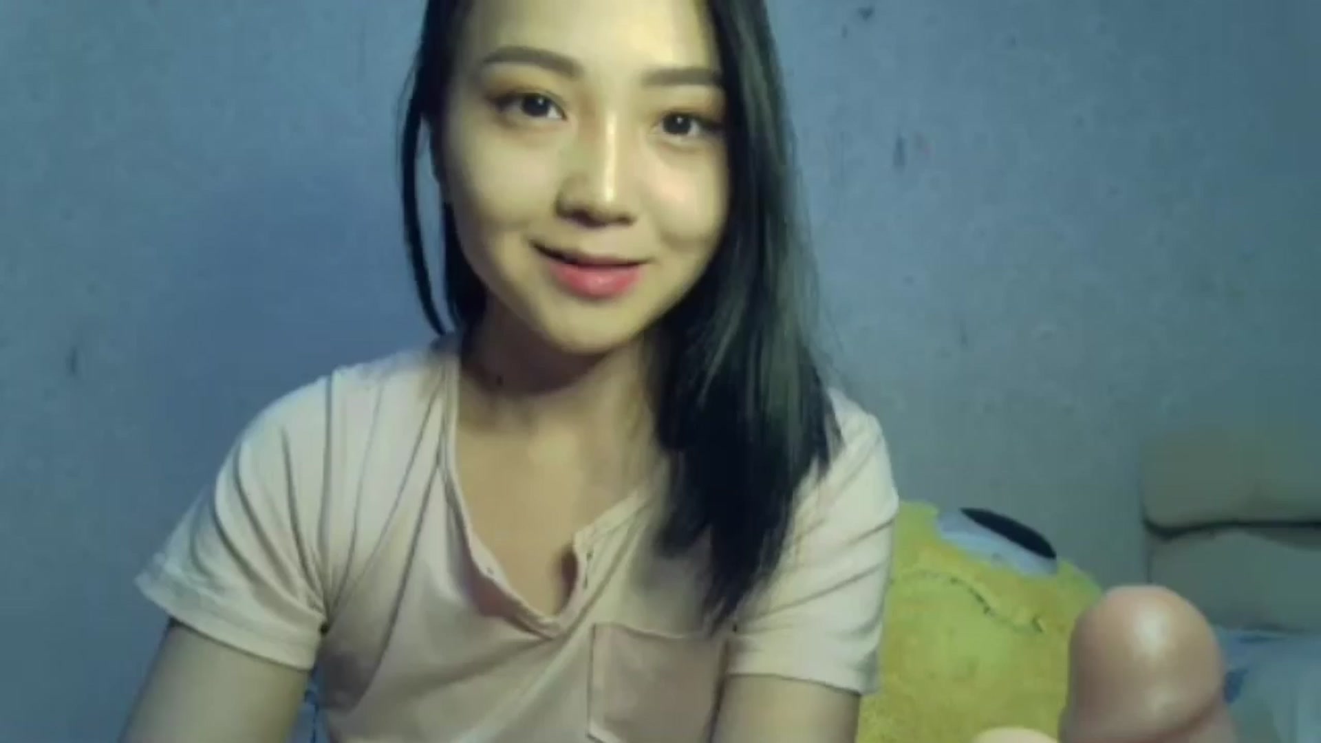 Gallery image thumbnail from Cute_TinyAni's myfreecams stream on, 10/18/2024, 13:04 image 18 of 20