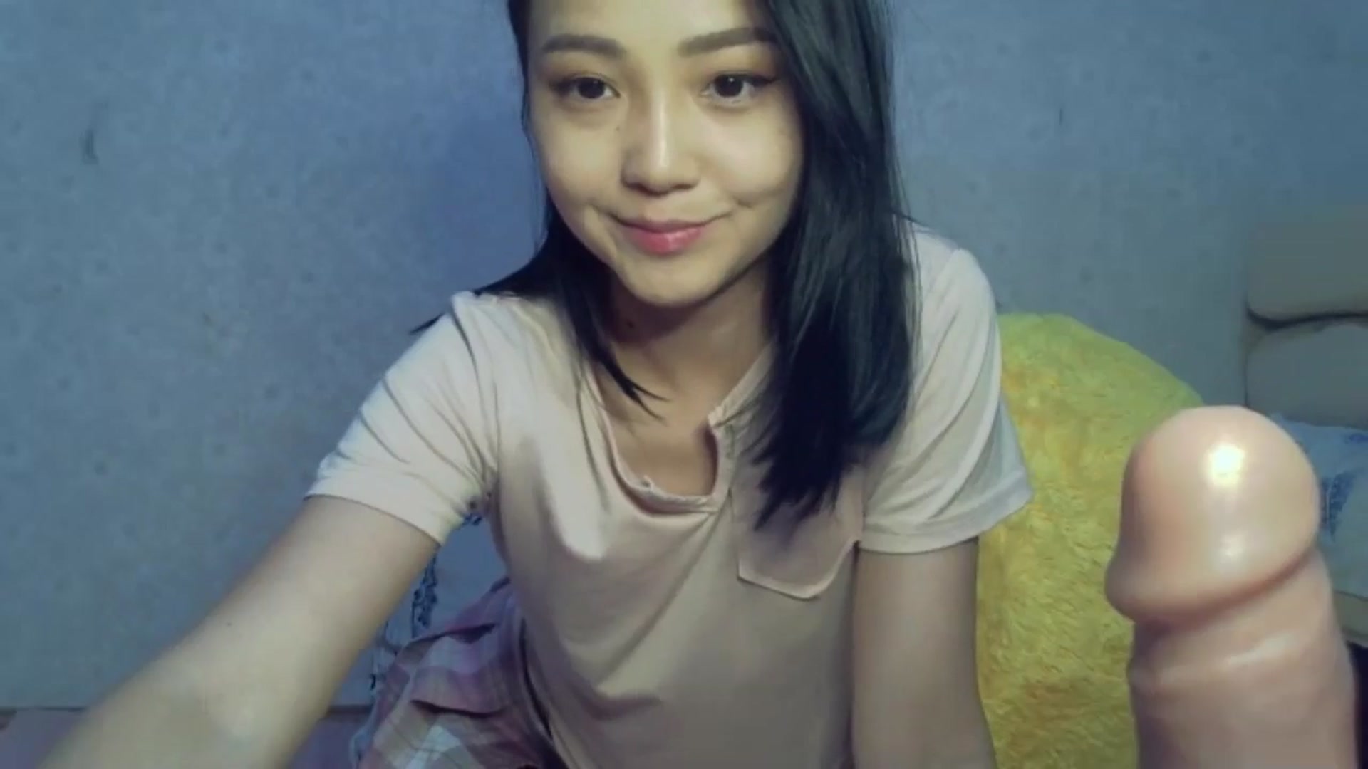 Gallery image thumbnail from Cute_TinyAni's myfreecams stream on, 10/18/2024, 16:11 image 9 of 20