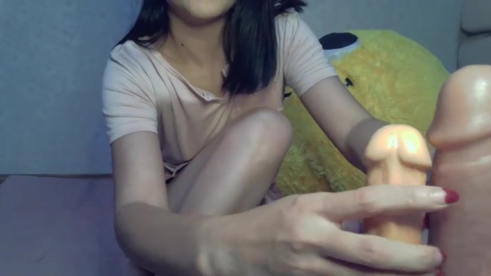 Gallery image thumbnail from Cute_TinyAni's myfreecams stream on, 10/18/2024, 16:11 image 10 of 20
