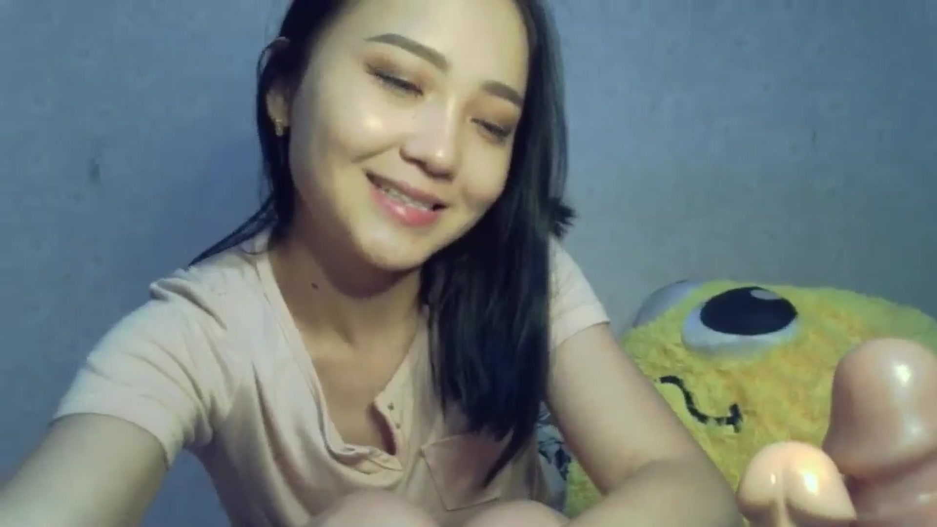 Gallery image thumbnail from Cute_TinyAni's myfreecams stream on, 10/18/2024, 18:15 image 13 of 20