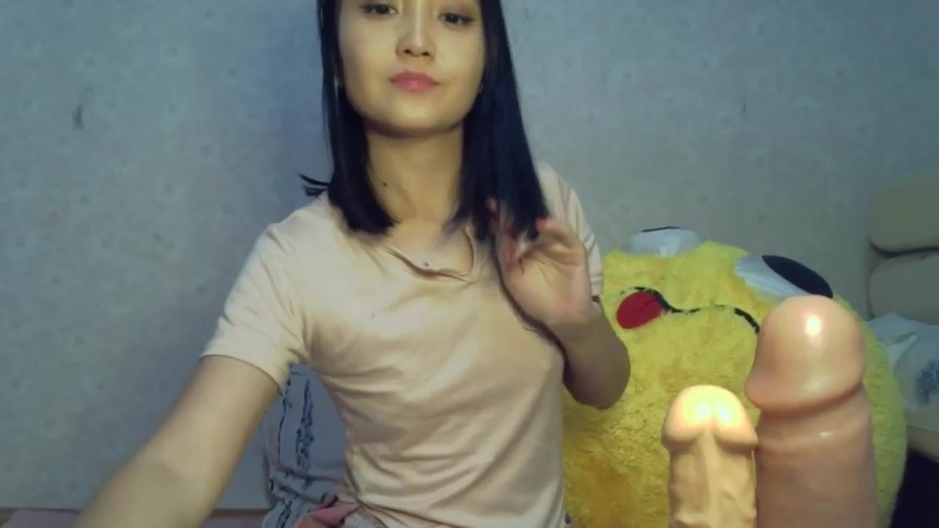 Gallery image thumbnail from Cute_TinyAni's myfreecams stream on, 10/18/2024, 20:07 image 17 of 20
