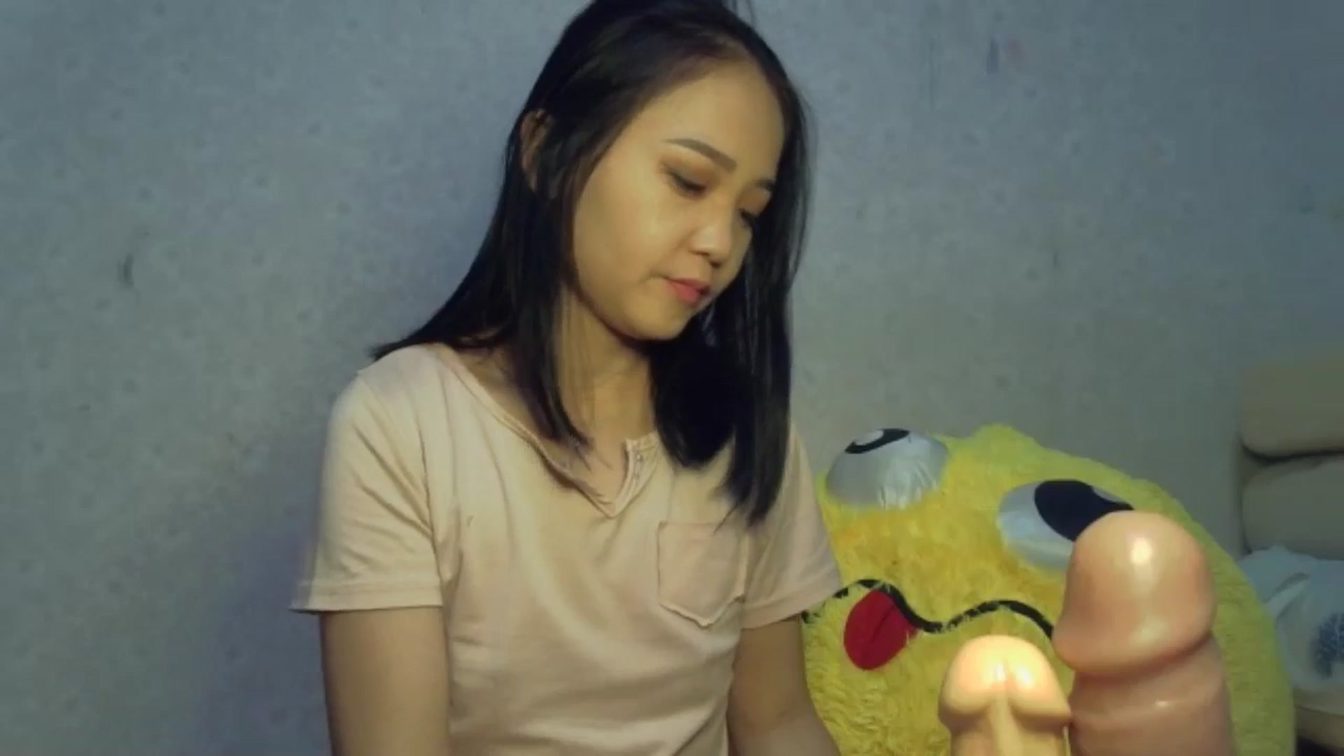 Gallery image thumbnail from Cute_TinyAni's myfreecams stream on, 10/18/2024, 20:07 image 16 of 20