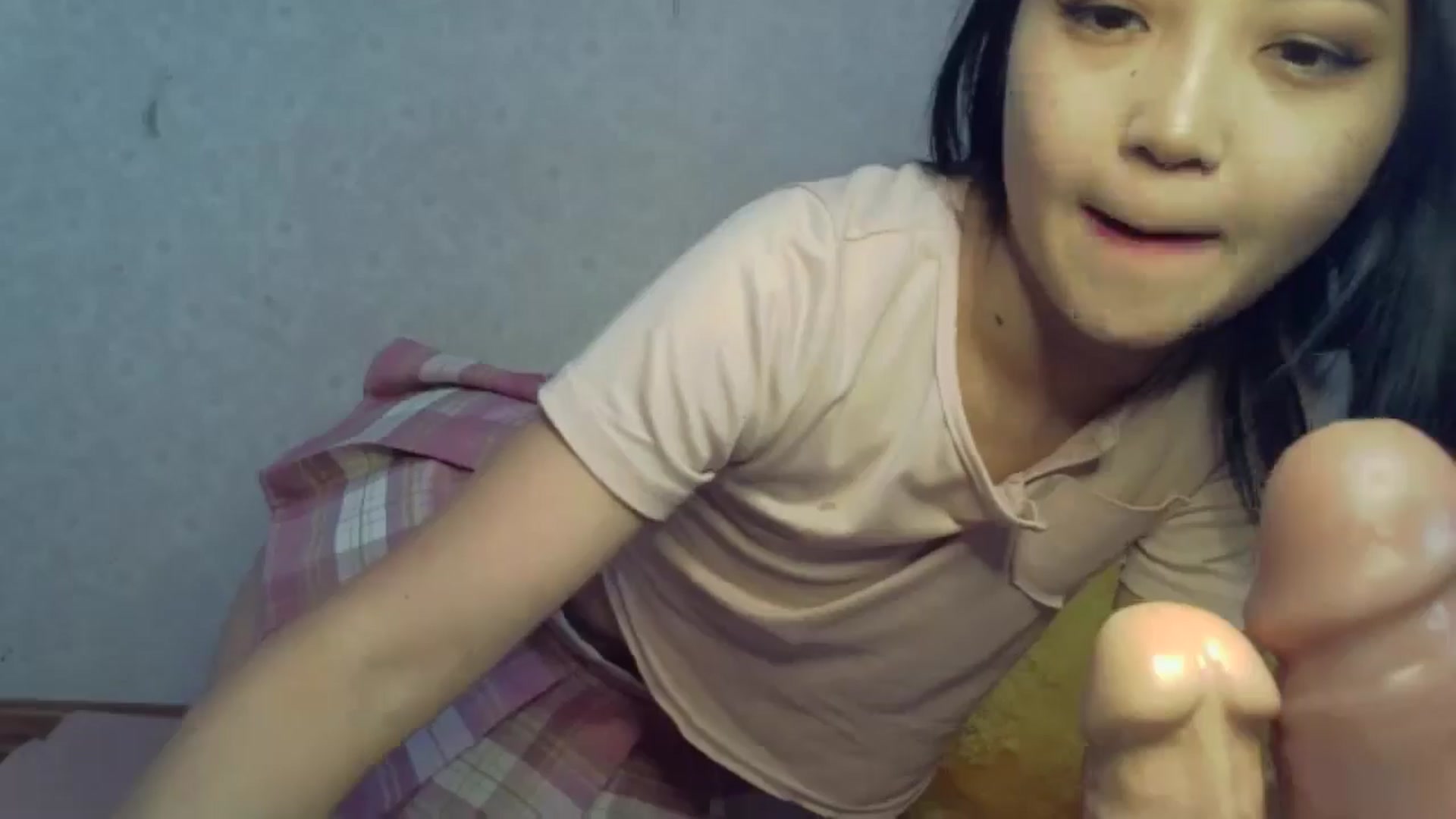 Gallery image thumbnail from Cute_TinyAni's myfreecams stream on, 10/19/2024, 03:14 image 3 of 20