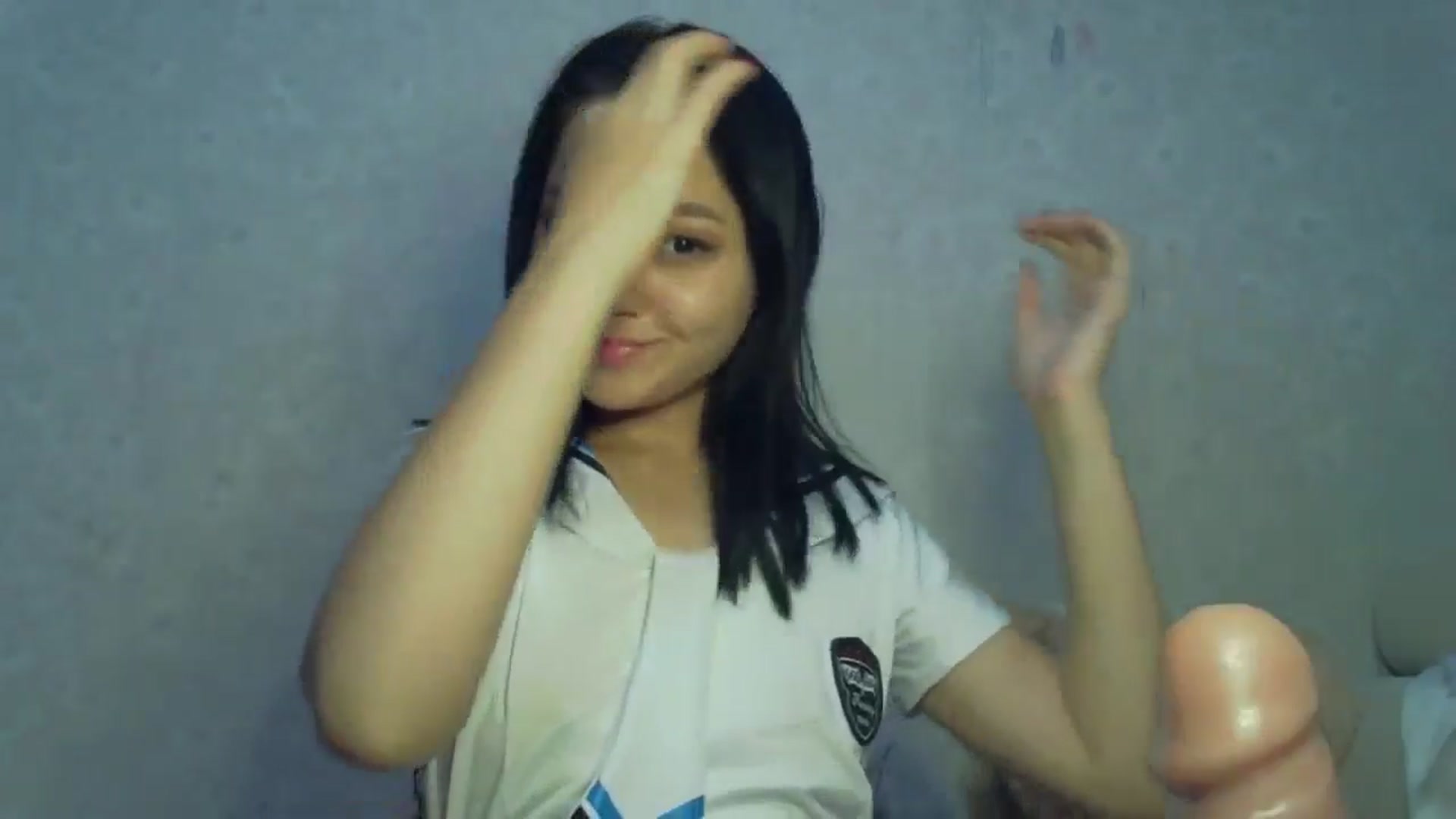 Gallery image thumbnail from Cute_TinyAni's myfreecams stream on, 10/19/2024, 13:20 image 8 of 20
