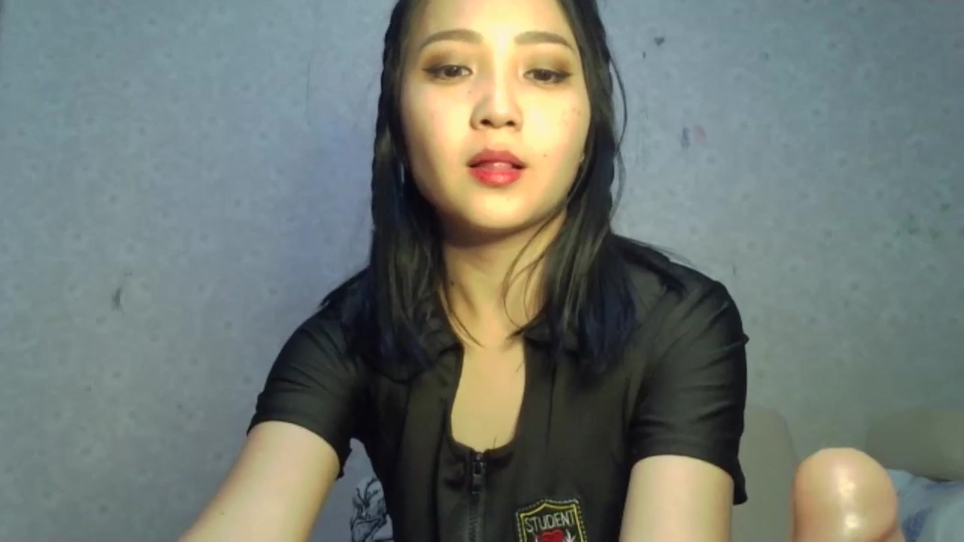 Gallery image thumbnail from Cute_TinyAni's myfreecams stream on, 10/19/2024, 16:43 image 17 of 20