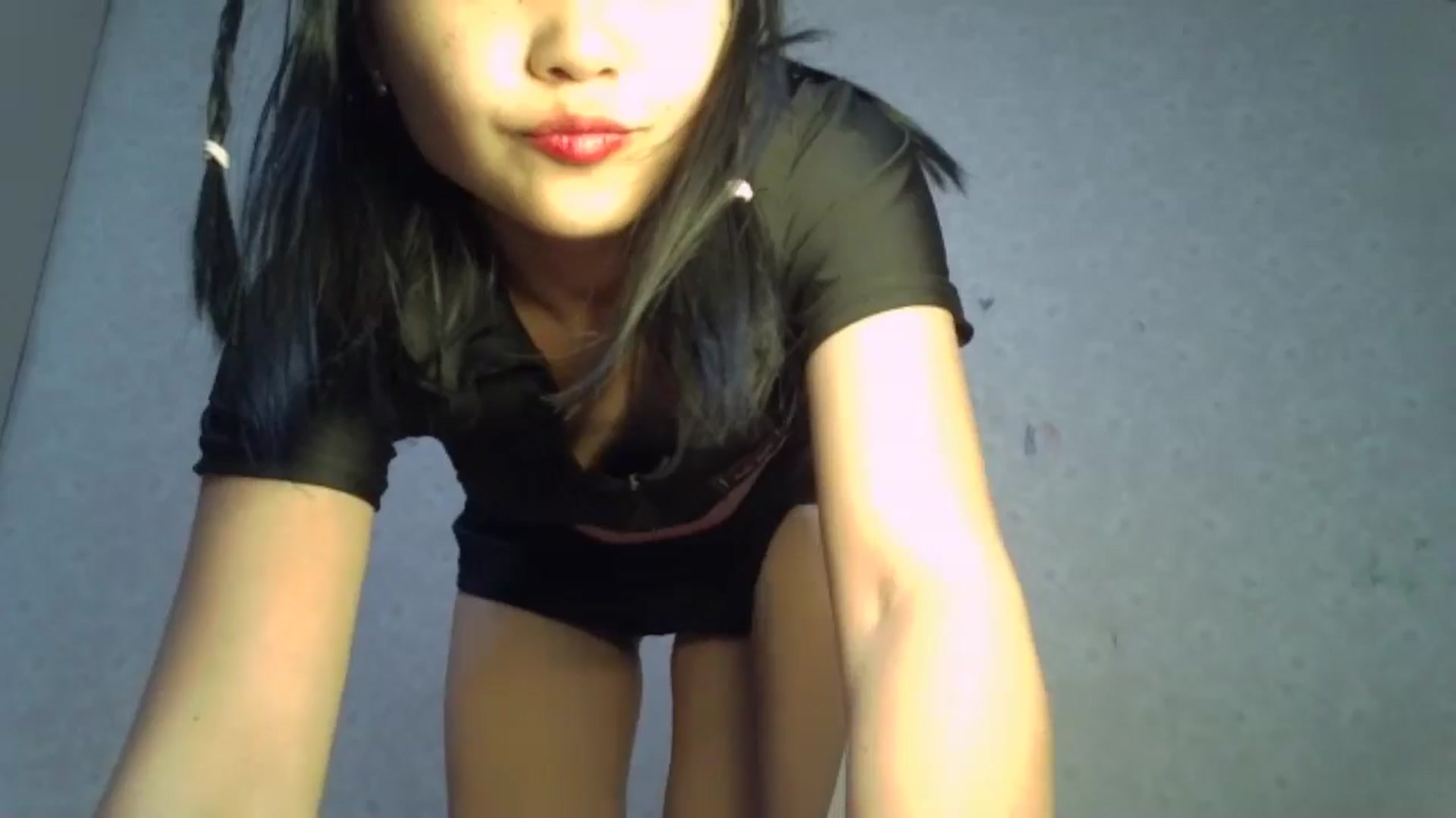 Gallery image thumbnail from Cute_TinyAni's myfreecams stream on, 10/19/2024, 16:43 image 11 of 20