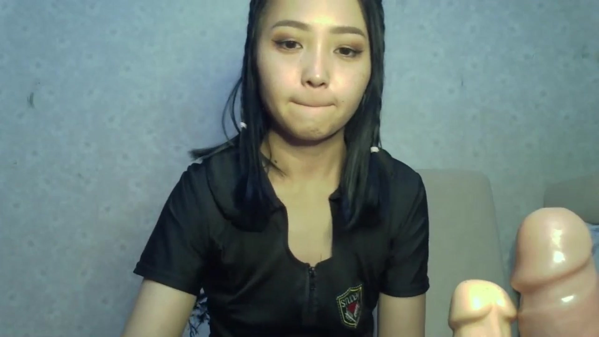 Gallery image thumbnail from Cute_TinyAni's myfreecams stream on, 10/19/2024, 17:29 image 9 of 20
